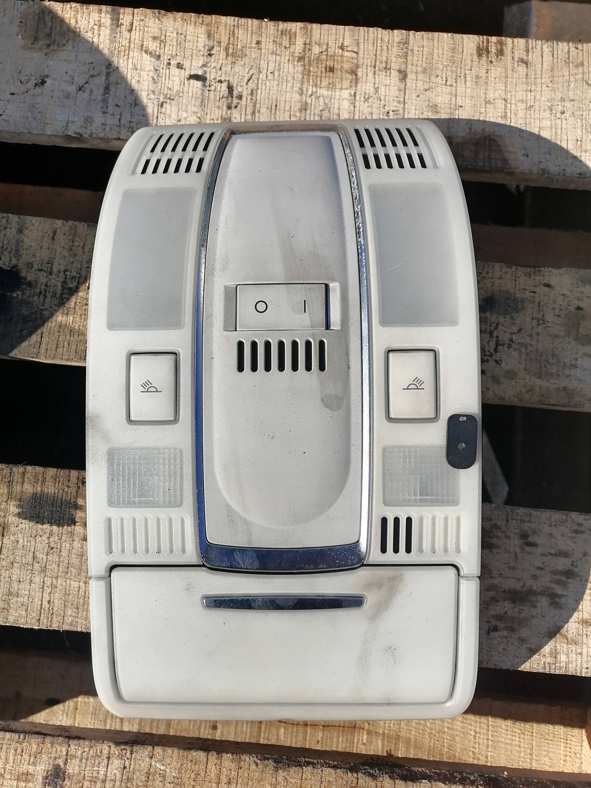 FANALE PLAFONIERA INTERNA AUDI A6 C6 4F0951177