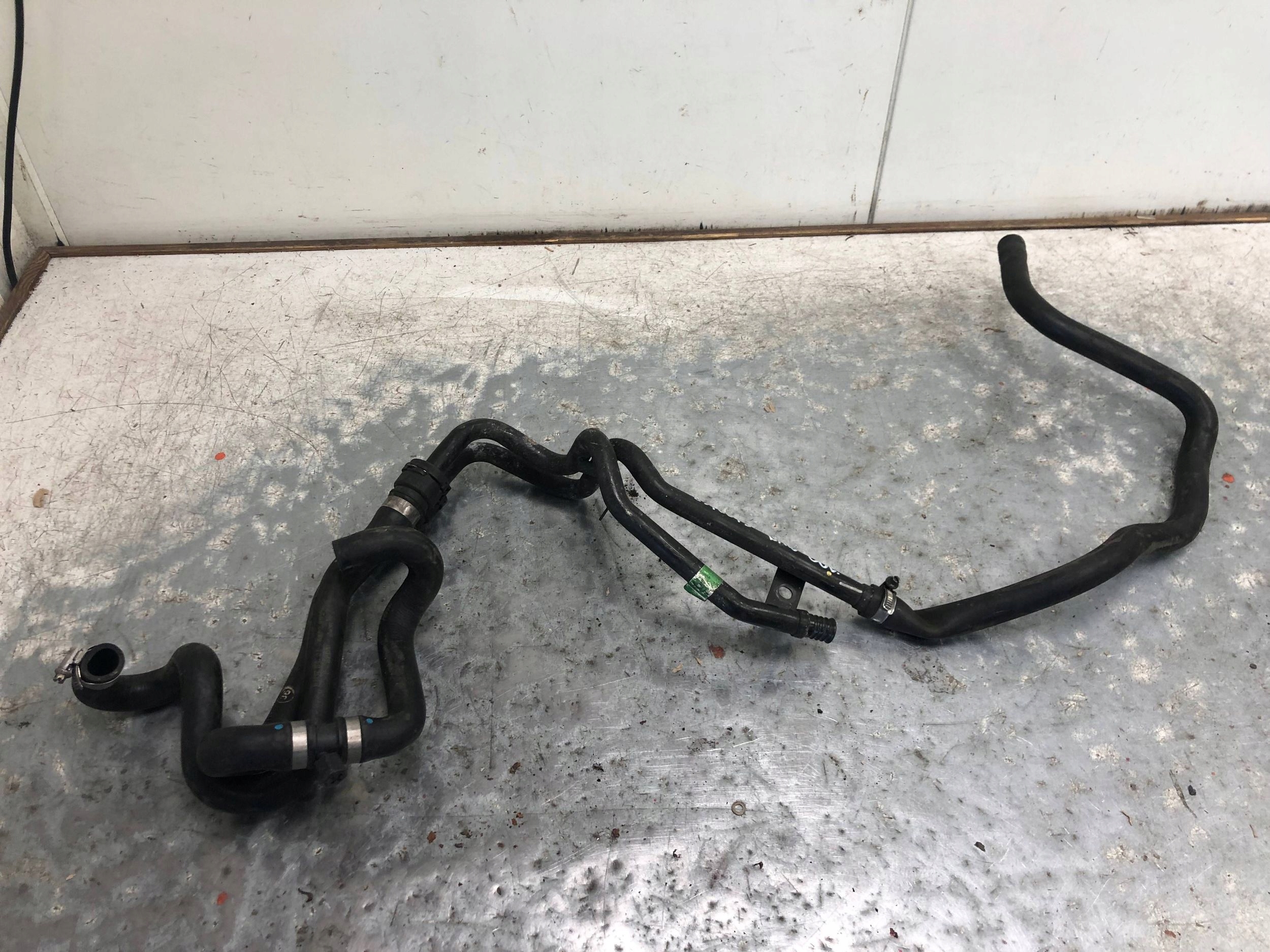 cijev prijenos interkulera BMW E46 6902882 8370079