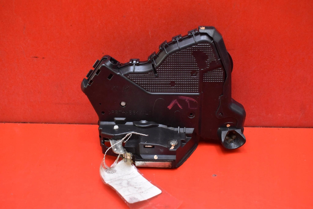 lock door left front front EU TOYOTA COROLLA E140 sedan 06-10