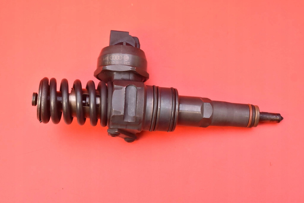 Einspritzdüse Einspritzdüse 038130073AS 0414720224 VW GOLF 5 V 2.0 SDI 75 KM 03-09