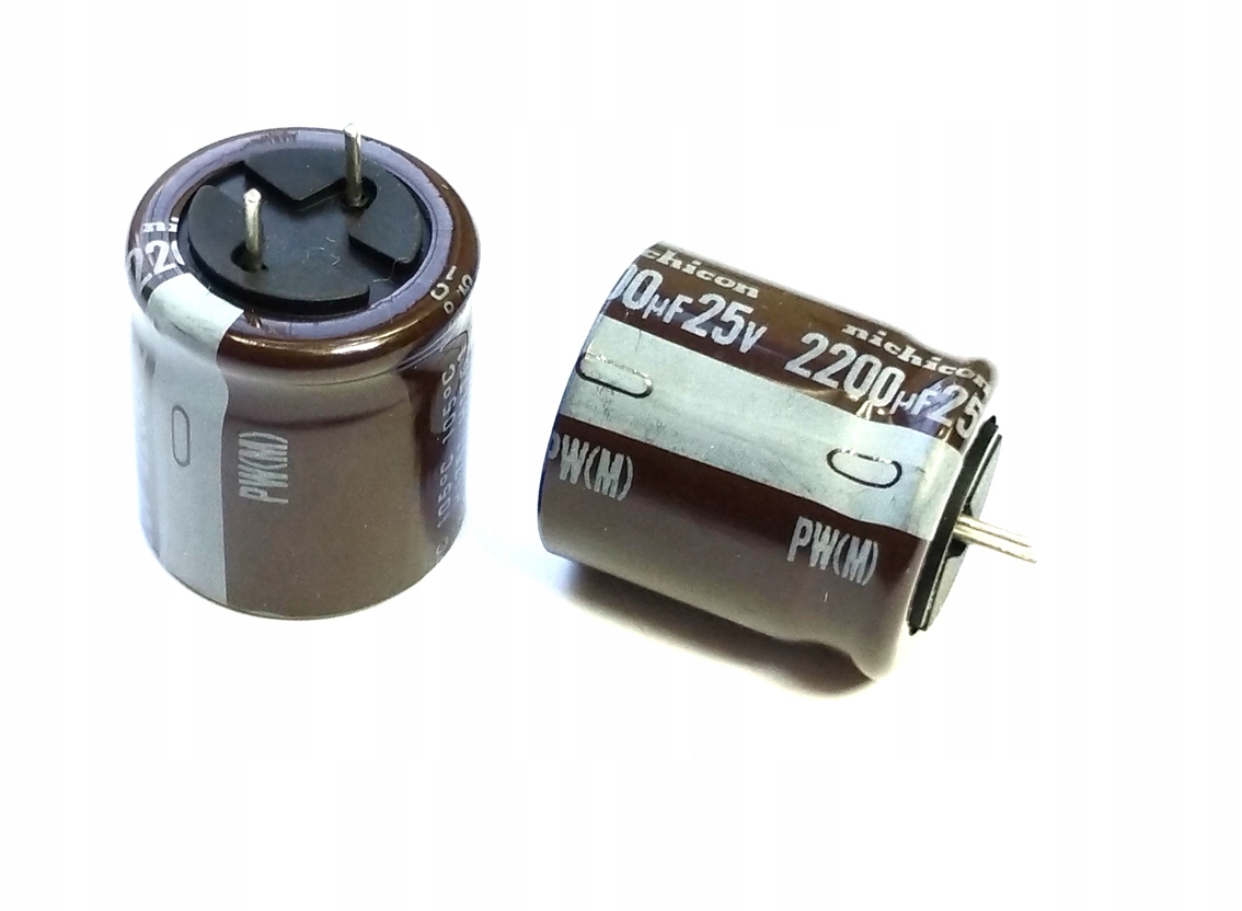 [1szt] Kondensator Nichicon Pw 2200uF 25V Ø18x20mm niska impedancja 28mR