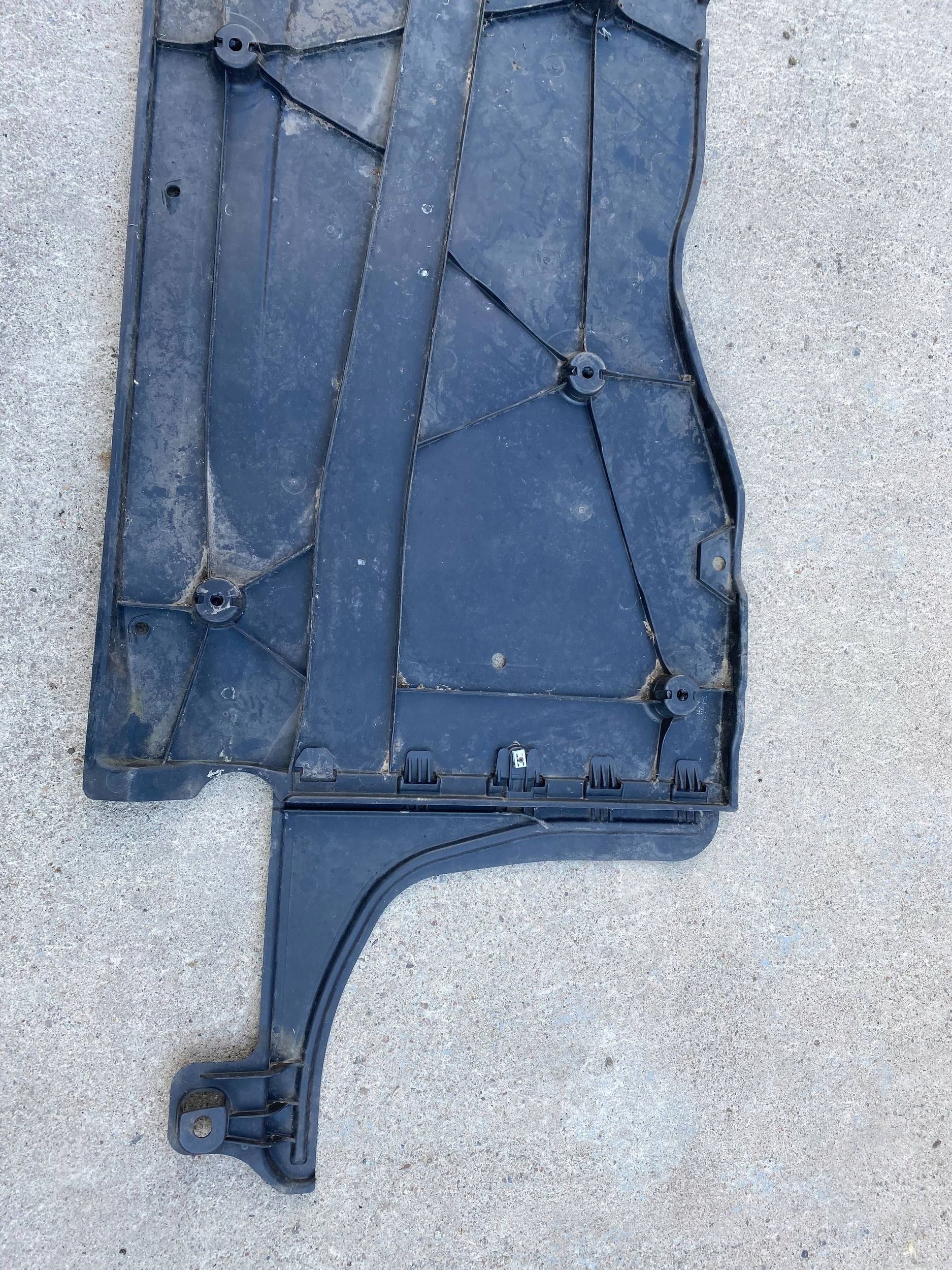 VW GOLF VIII Blende Abdeckung abdeckung Unterfahrschutz links 5WA825201D