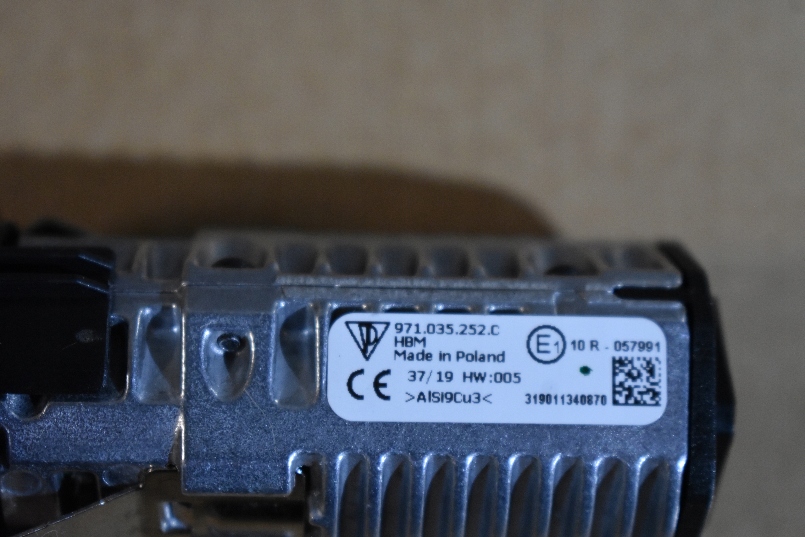 IDEALNY PANEL ZLACZE USB PORSCHE PANAMERA 971 1