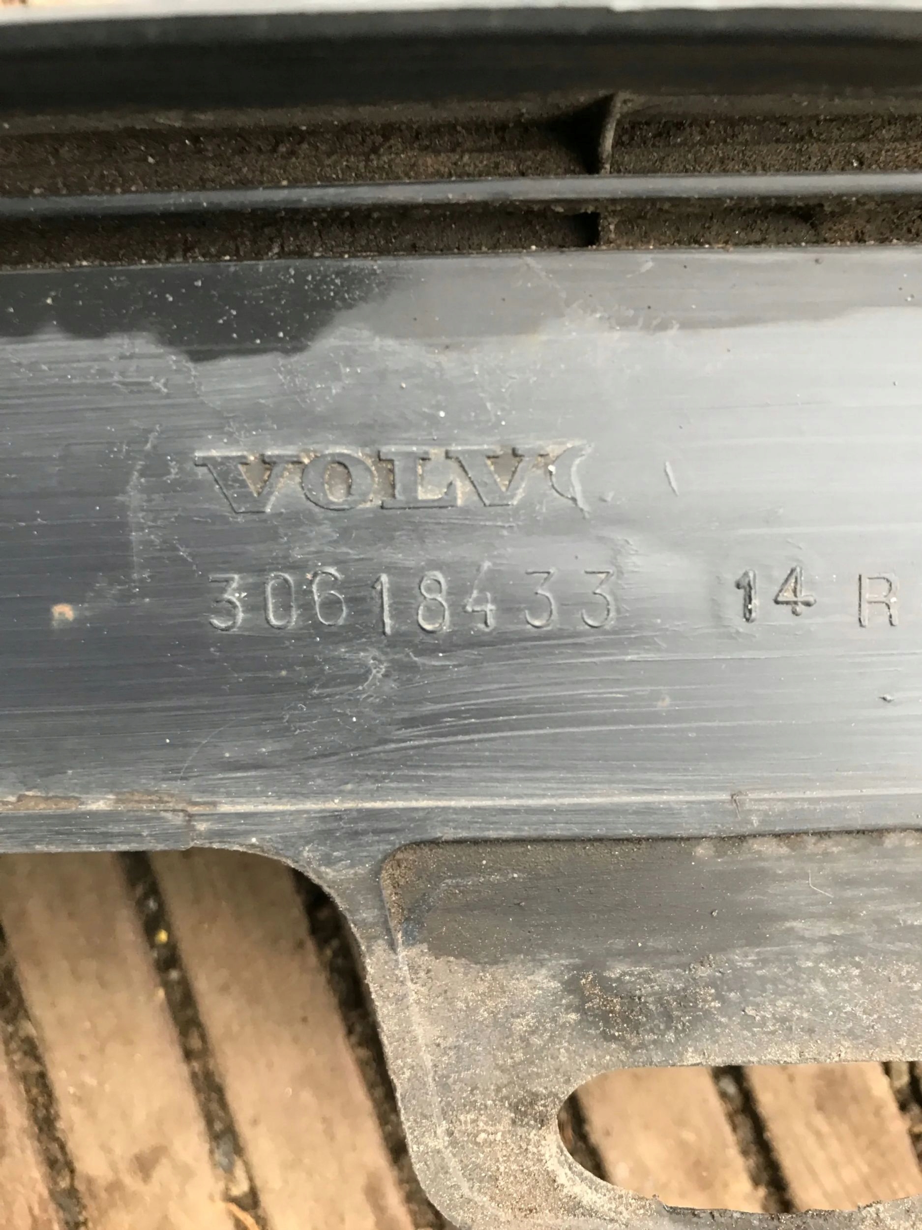 moulding threshold right VOLVO V40 30618433