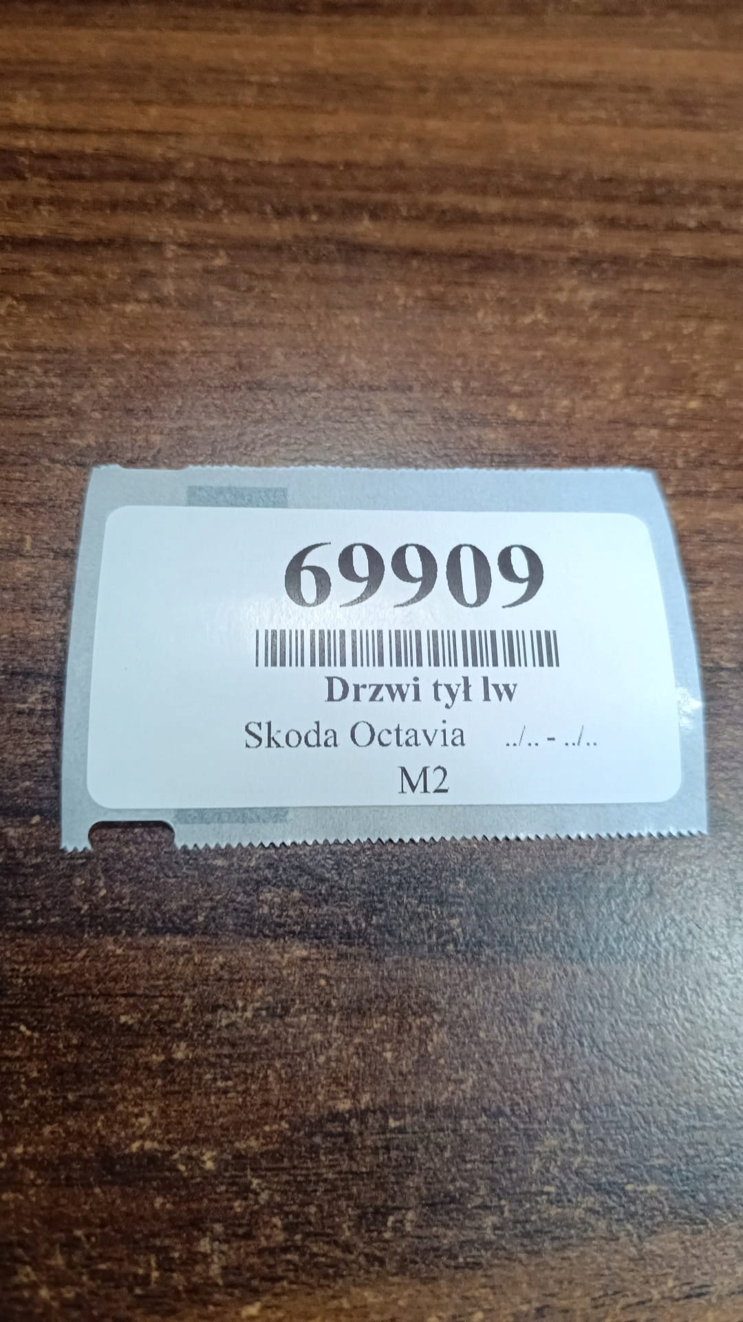 SKODA OCTAVIA und Tür links heck LAKIER 9102