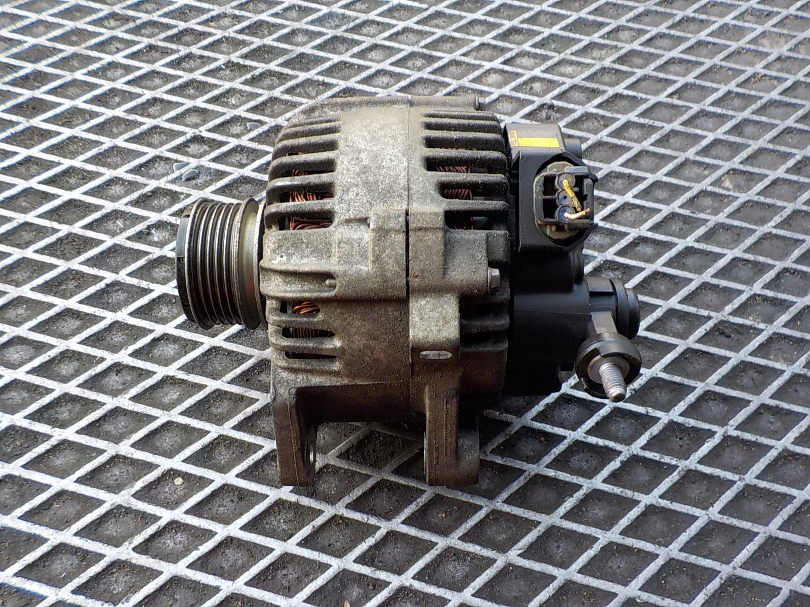 HYUNDAI I20 1.4 CRDI ALTERNATOR 37300-2A400 2607271