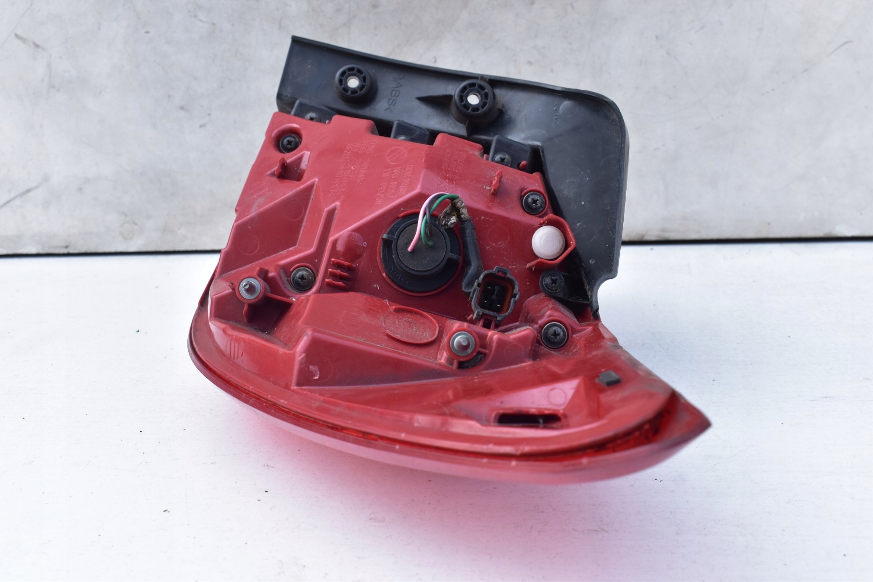 light left rear part KIA SPORTAGE III 2010-2014R 92401-3W0 EU