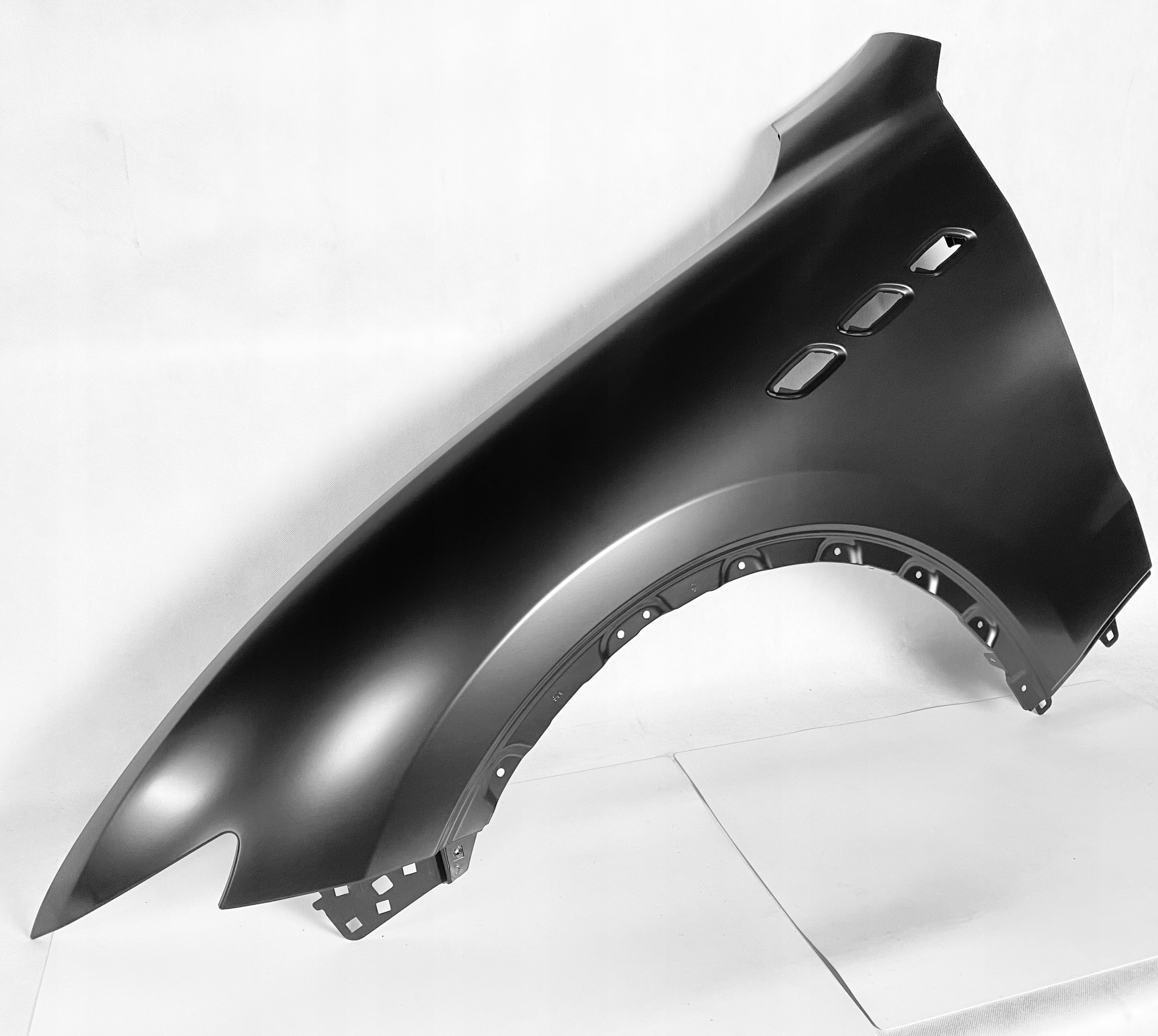 Błotnik PRZEDNI LEWY Front Fender Maserati Levante