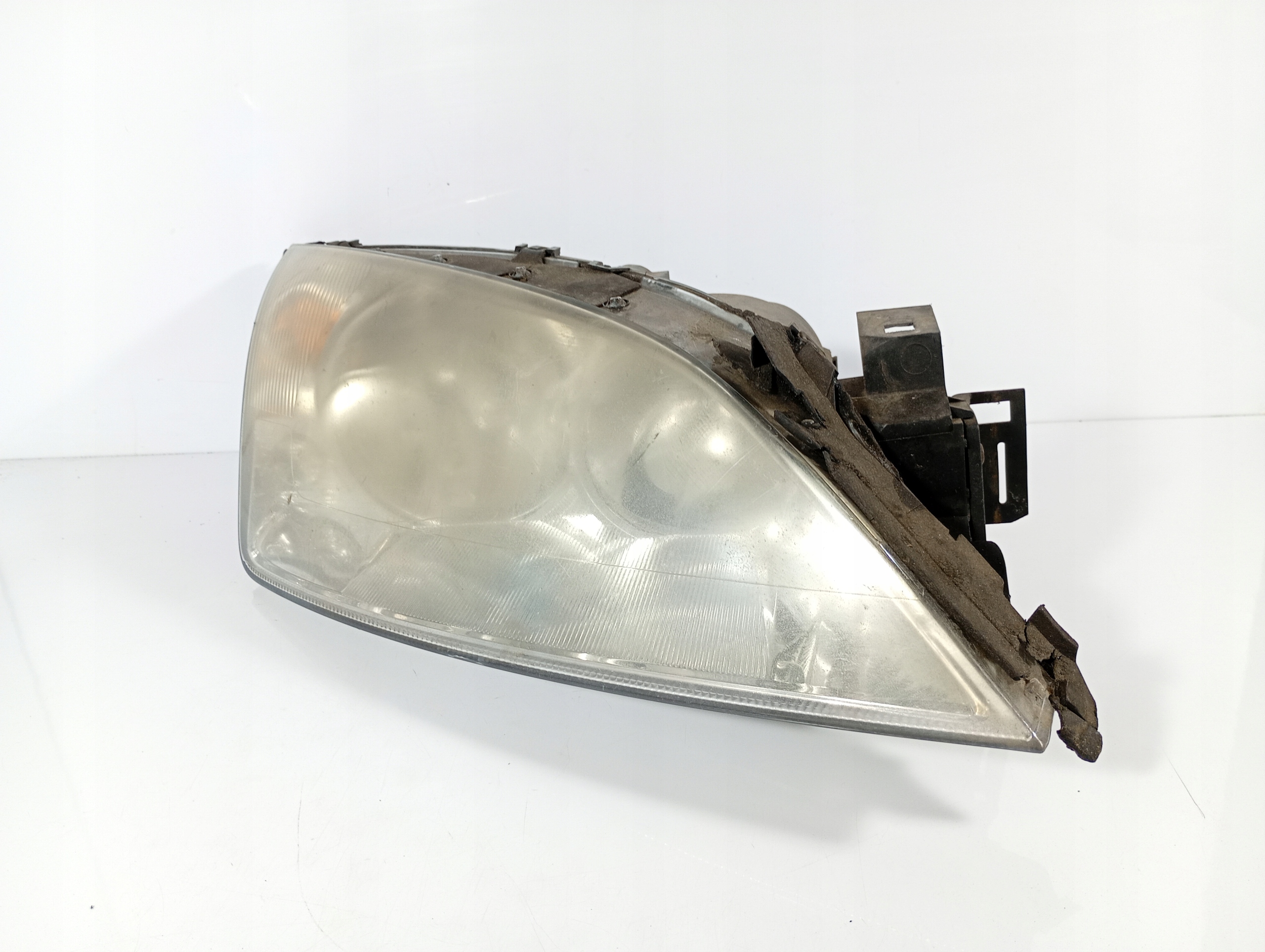 Mondeo MK3 00-07 REFLEKTOR light right front front OE 0301174202