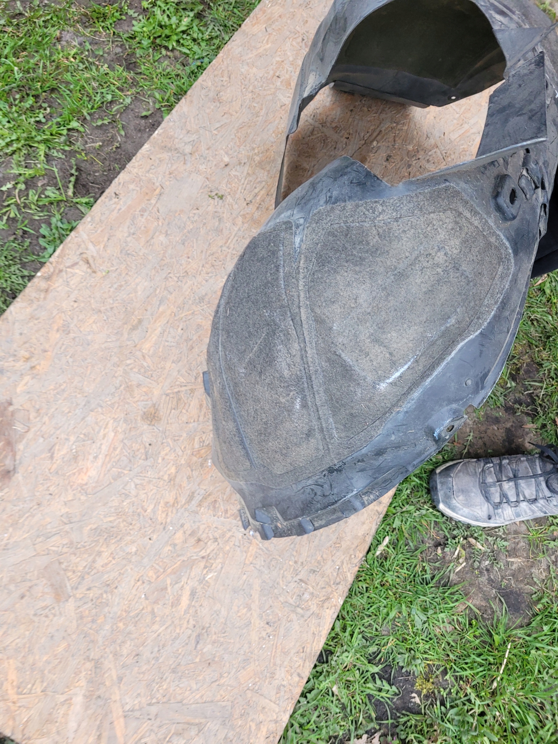mudguard front front right OPEL ASTRA IV 4