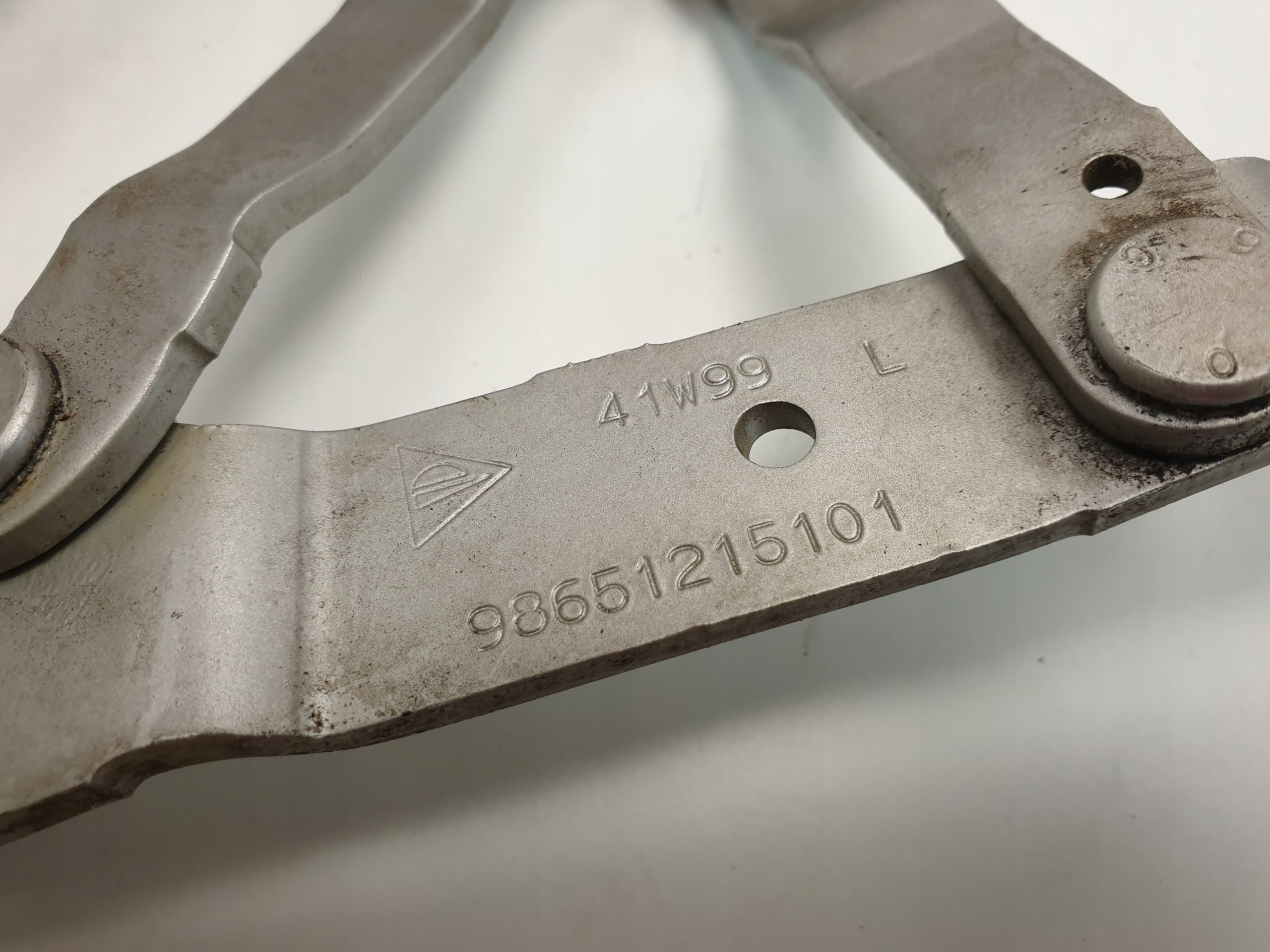 Porsche Boxster 986 ZAWIAS KLAPY lewy TYL KIEROWCY Version European