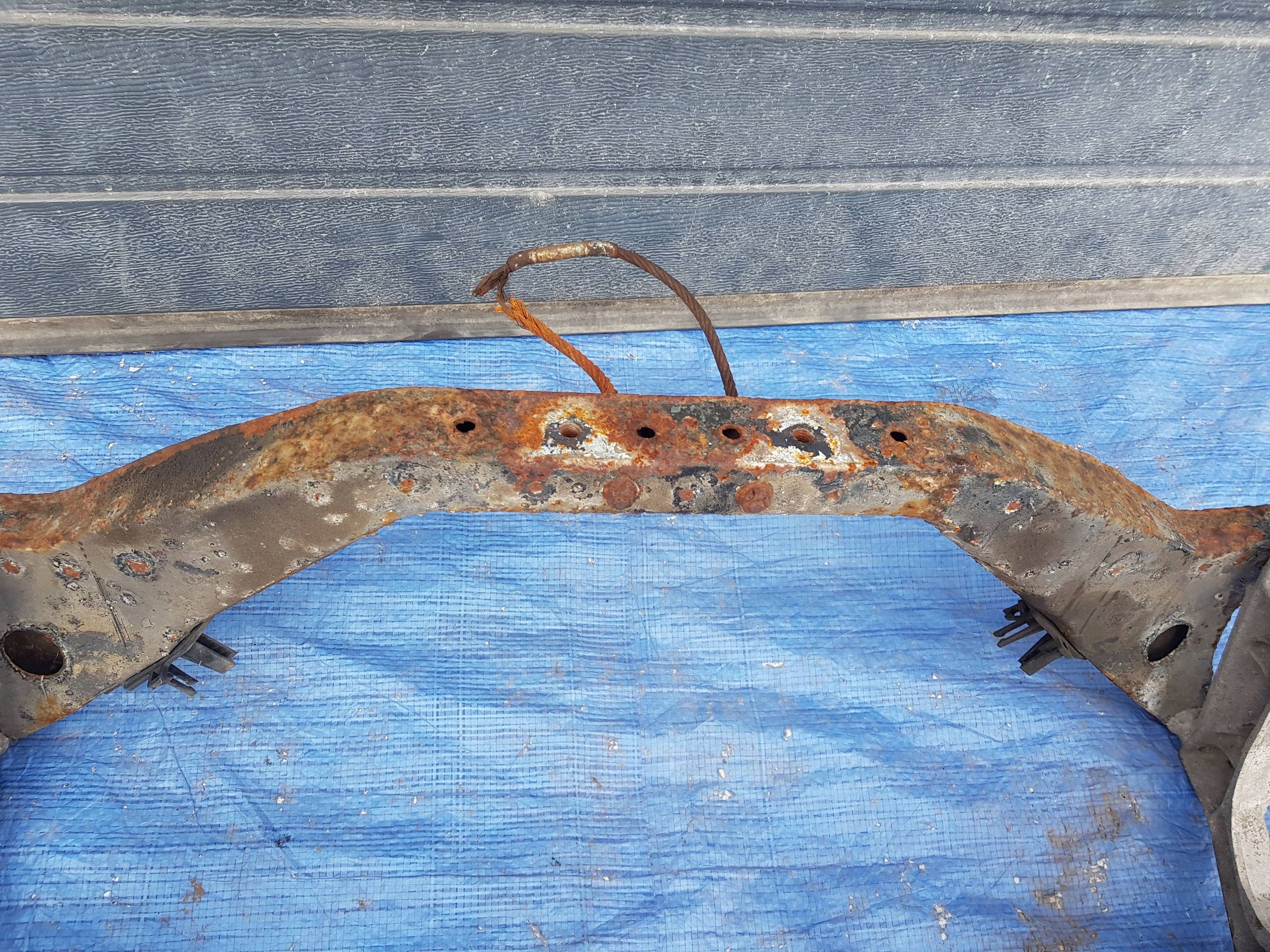 axle beam rear. axle beam subframe rear part Porsche Boxster 986 98633115208