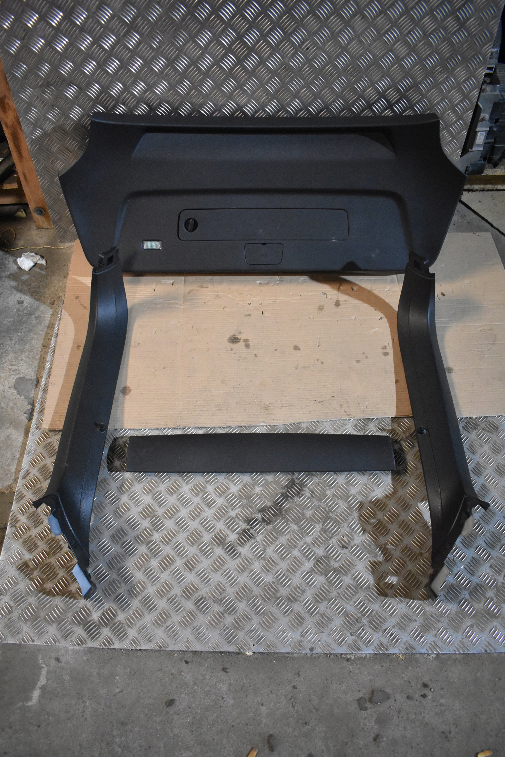 IDEALNA cover cap bonnet boot KPL. AUDI E-TRON 1
