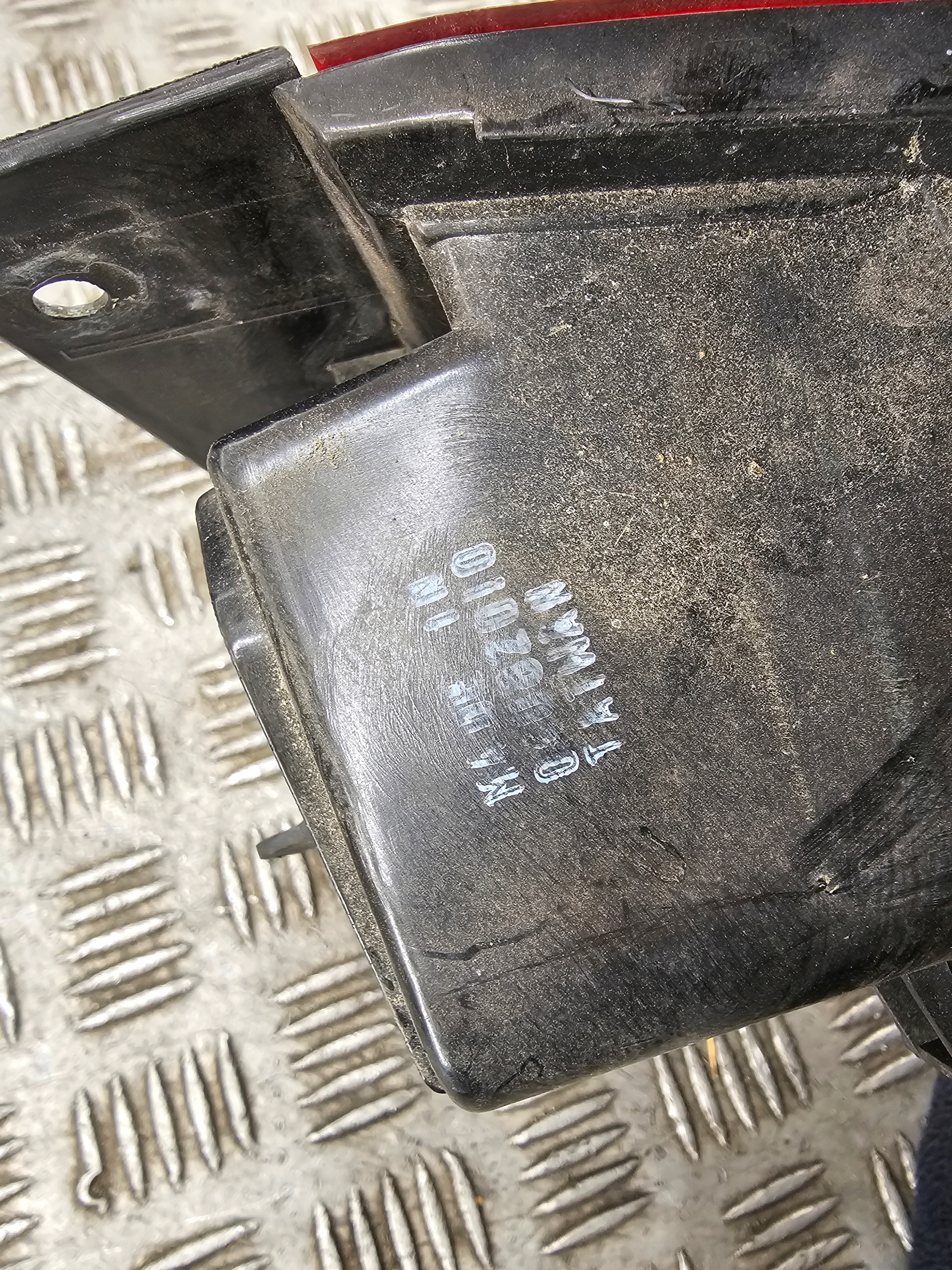 RENAULT TRAFIC III VIVARO B light rear part right lower rear 265598103R