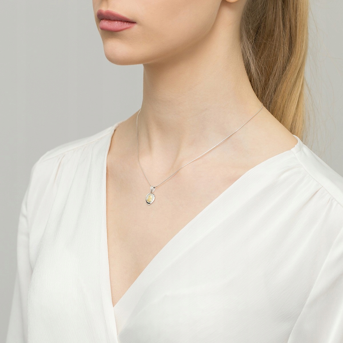 SREBRNY MEDALIK pr. 925 MATKA BOSKA CZĘSTOCHOWSKA Marka Marko