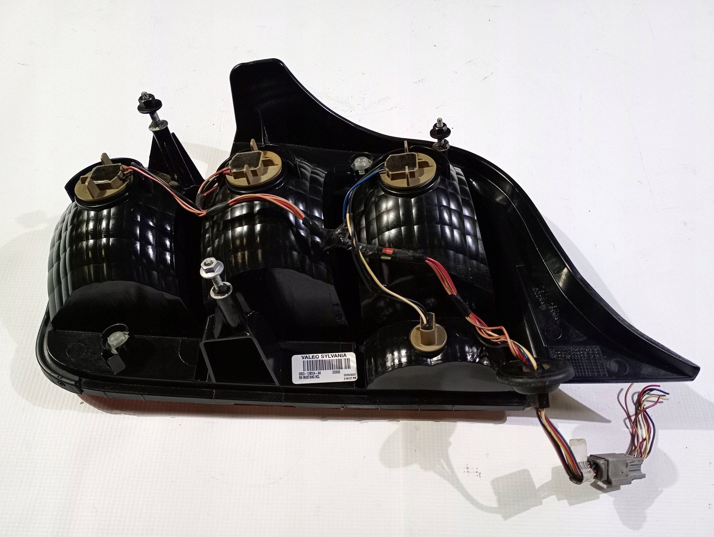 light right rear part rear right complete Ford Mustang 2005-2009
