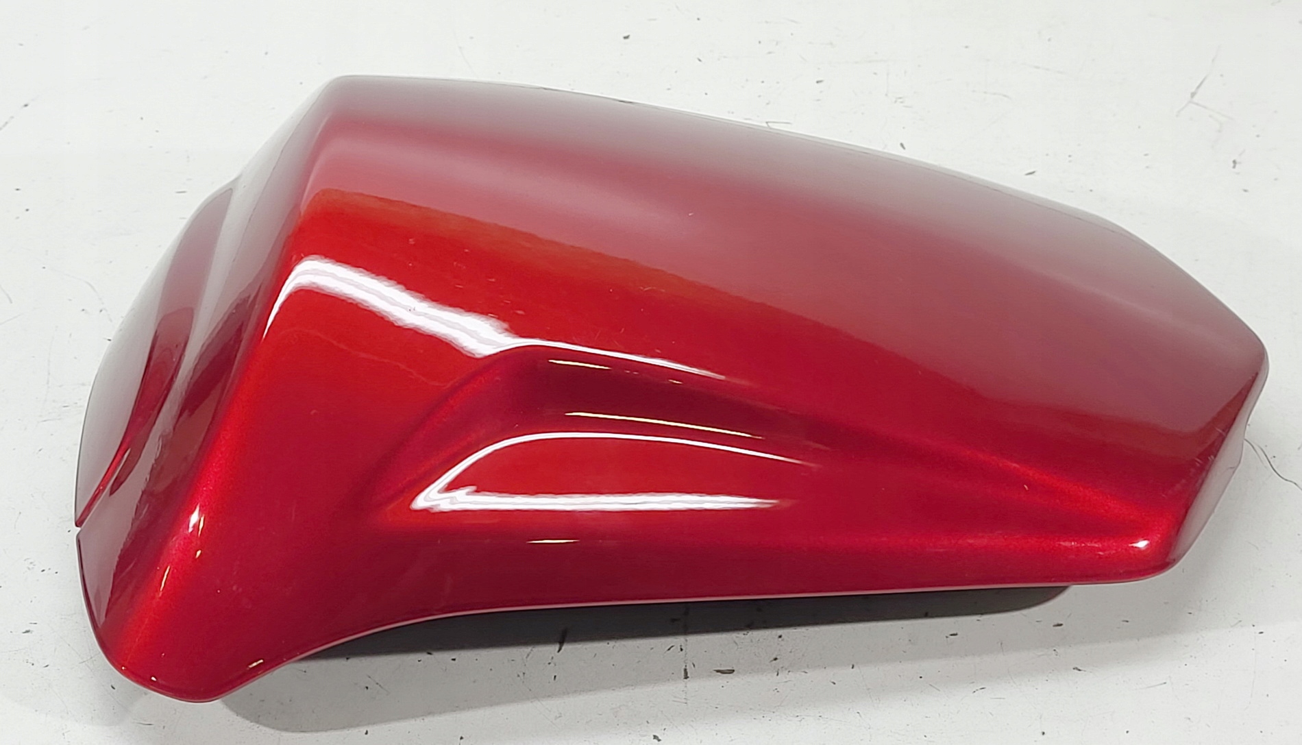 Крышка сиденья хвост Aprilia Дис. 103842