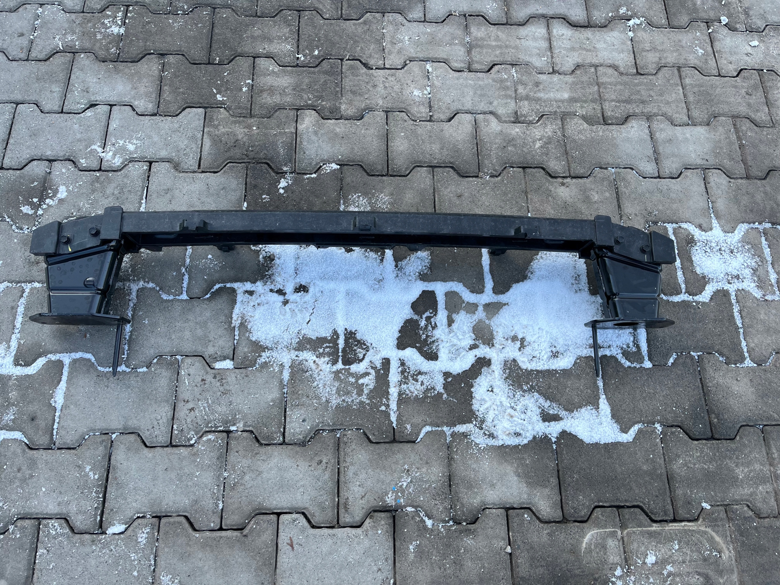 Hyundai Kona bumper support rear part