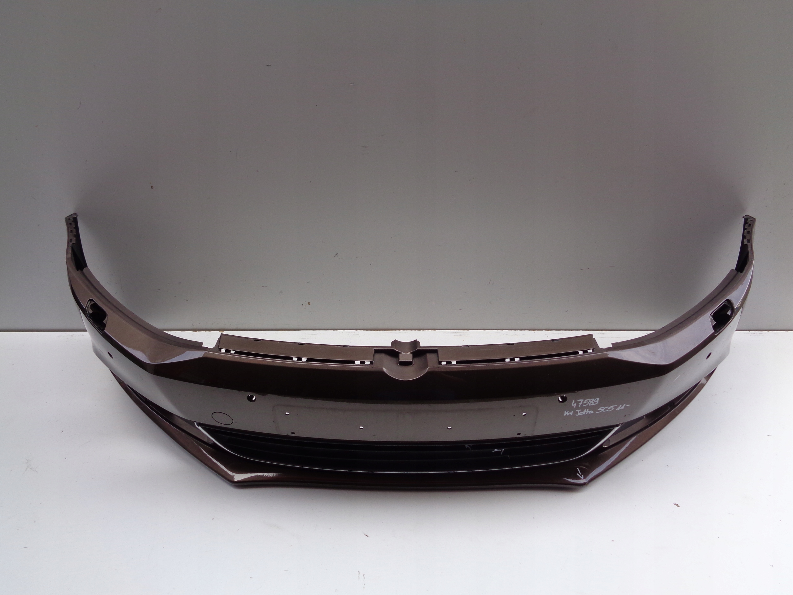 front bumper VW JETTA 5C6 11- NR 47589