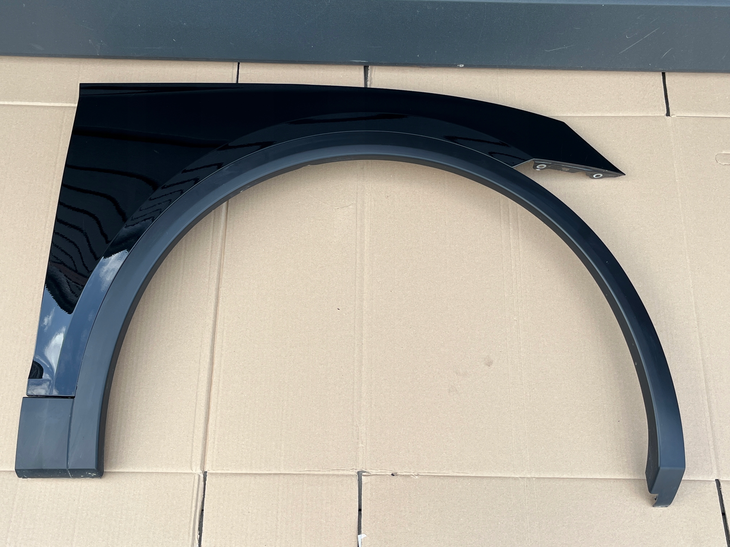 Błotnik przedni prawy Audi Q5 II 80F LY9B