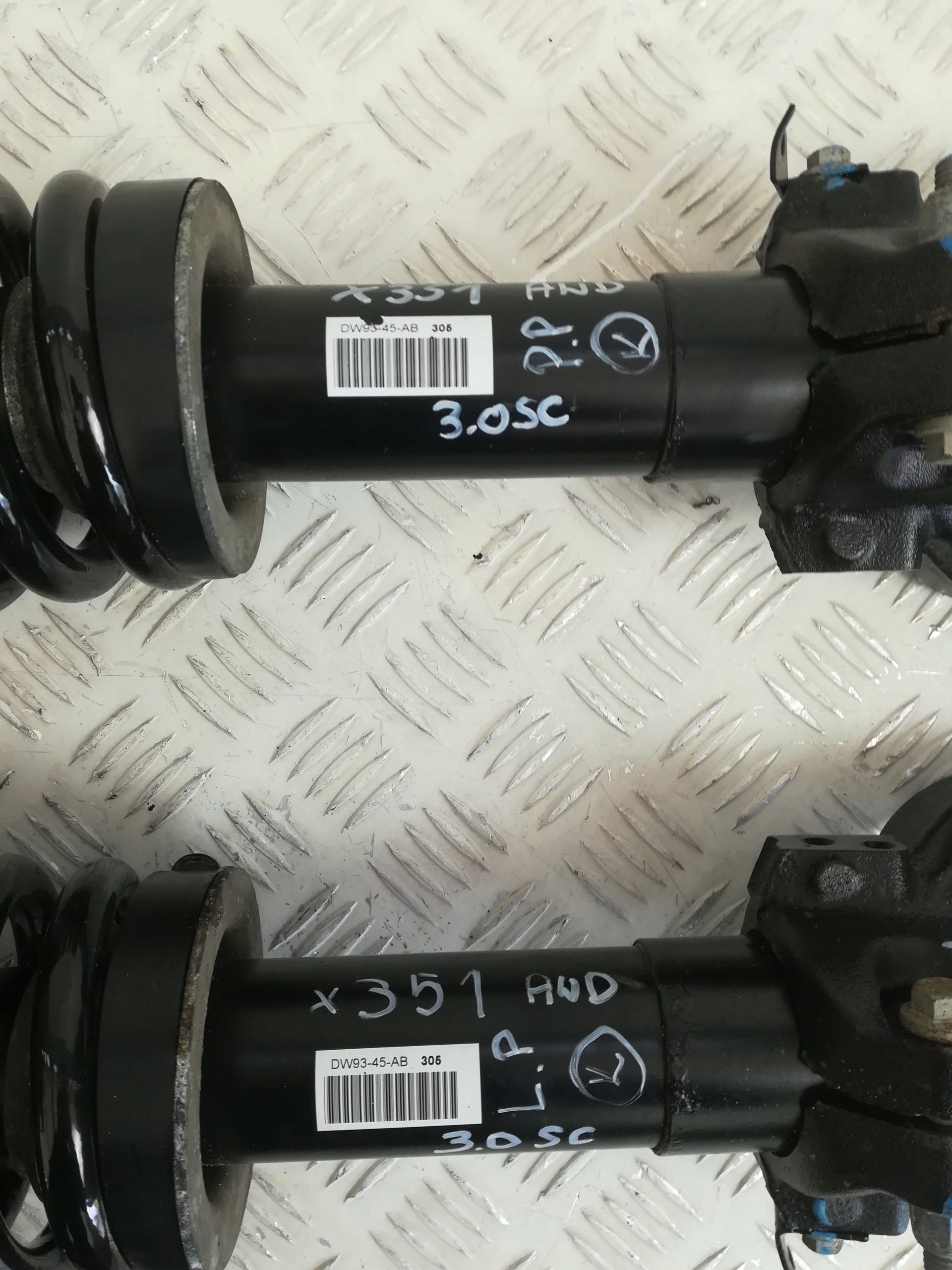 JAGUAR XJ X351 4x4 shock absorber front front L / P