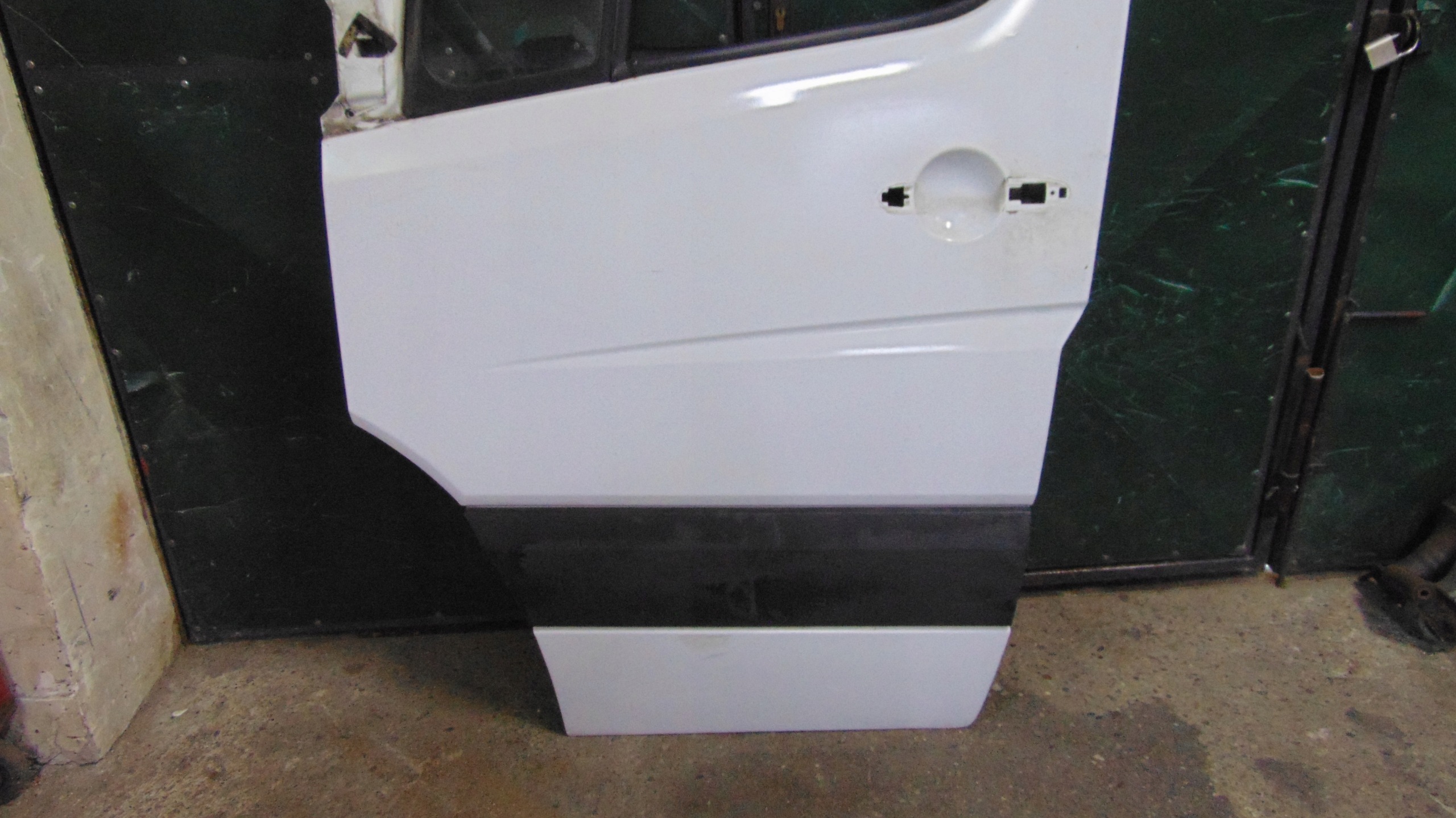 door left front MERCEDES SPRINTER 906 06-18 ROK