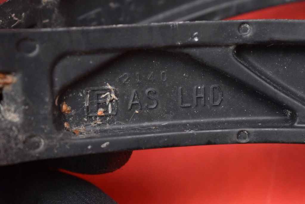 wiper arm front EU SUBARU LEGACY 5 V 09-13