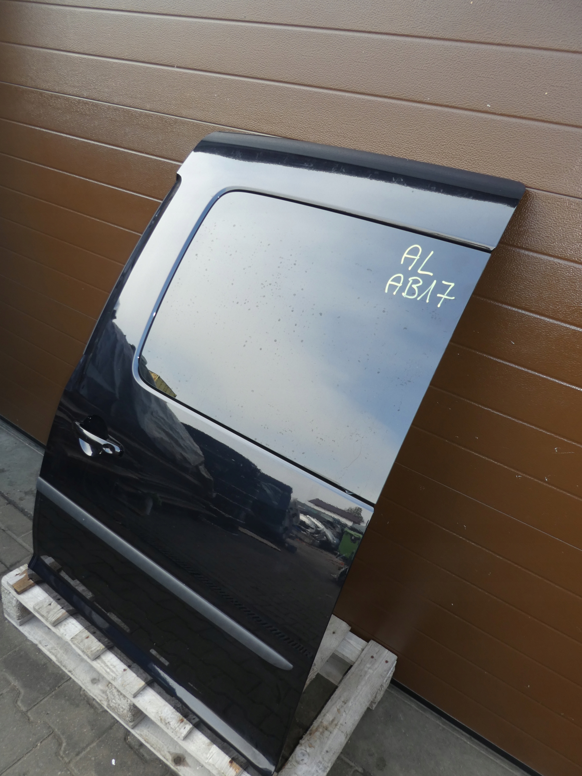 VW CADDY complete door left rear part sliding black,