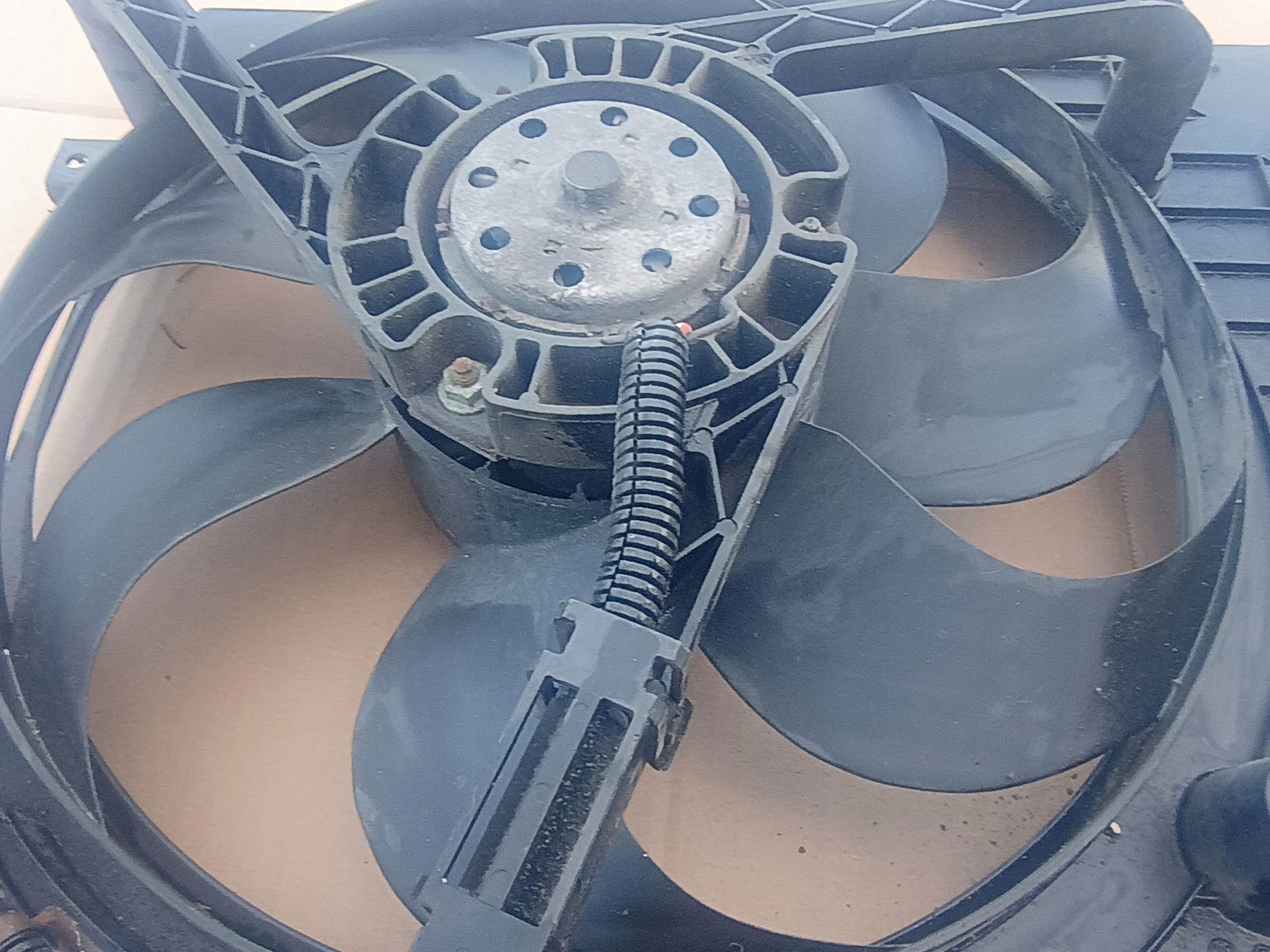 ventilátor chladiče 1J0121207 VW GOLF IV