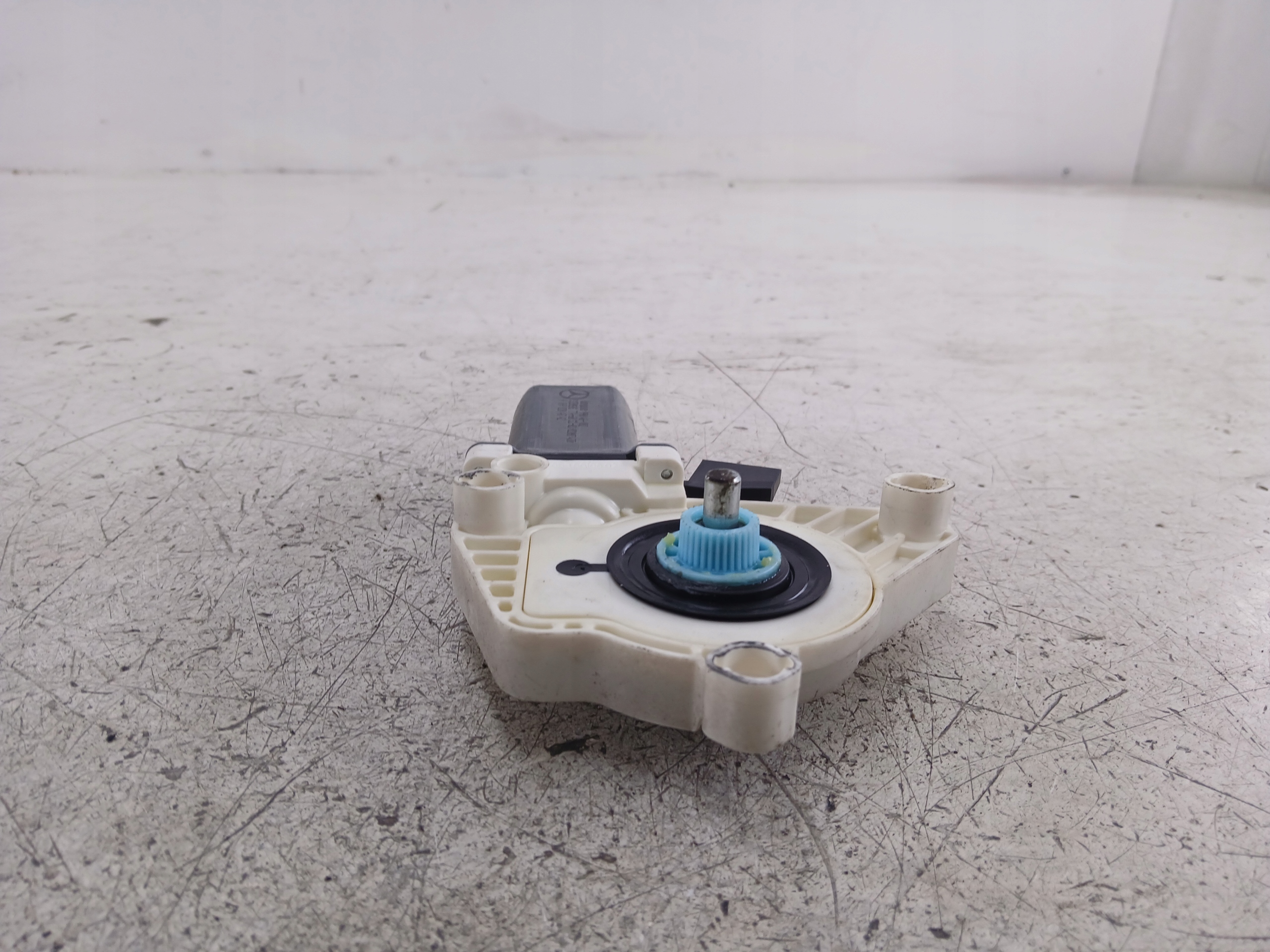 MERCEDES W245 mini motor windows left front A1698204342