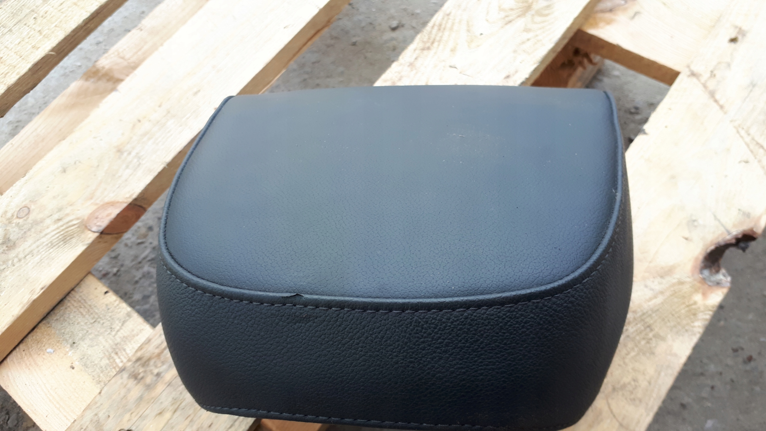 A4 B8 LIFT rest seat right front leather
