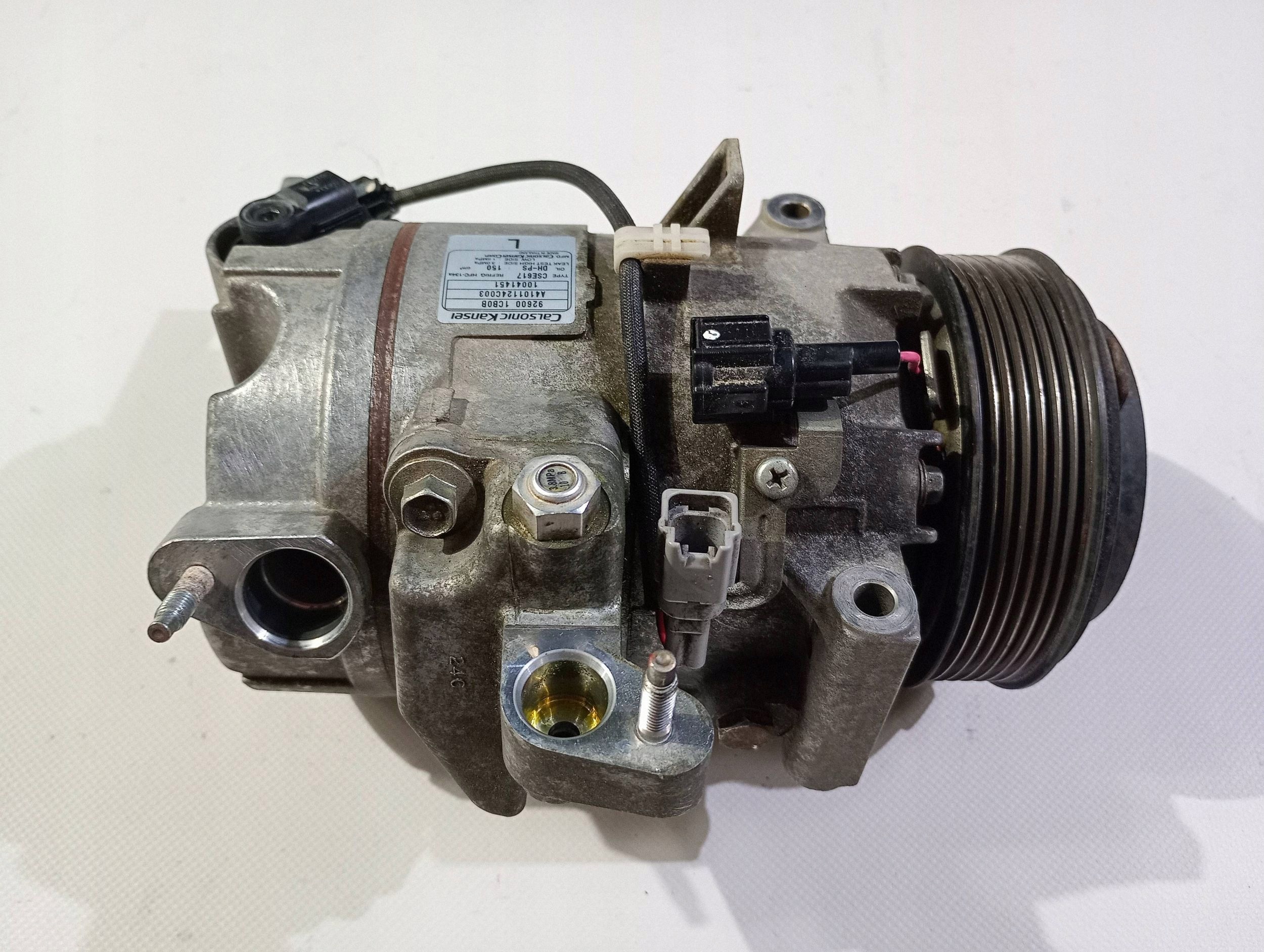 compressor compressor; of the air conditioning Nissan 370Z 2009