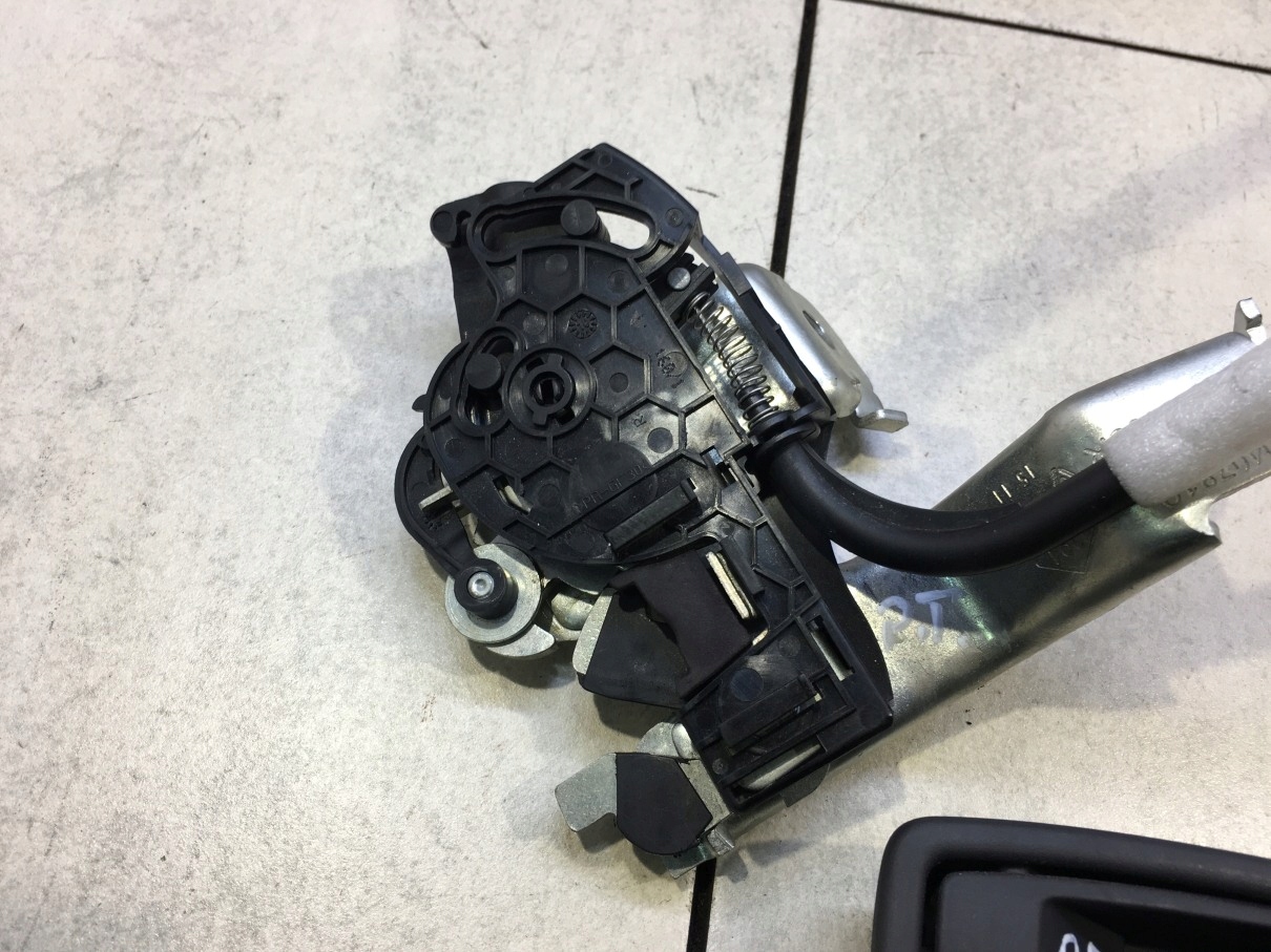 lock KANAPY right rear part LAGUNA III 883910003R