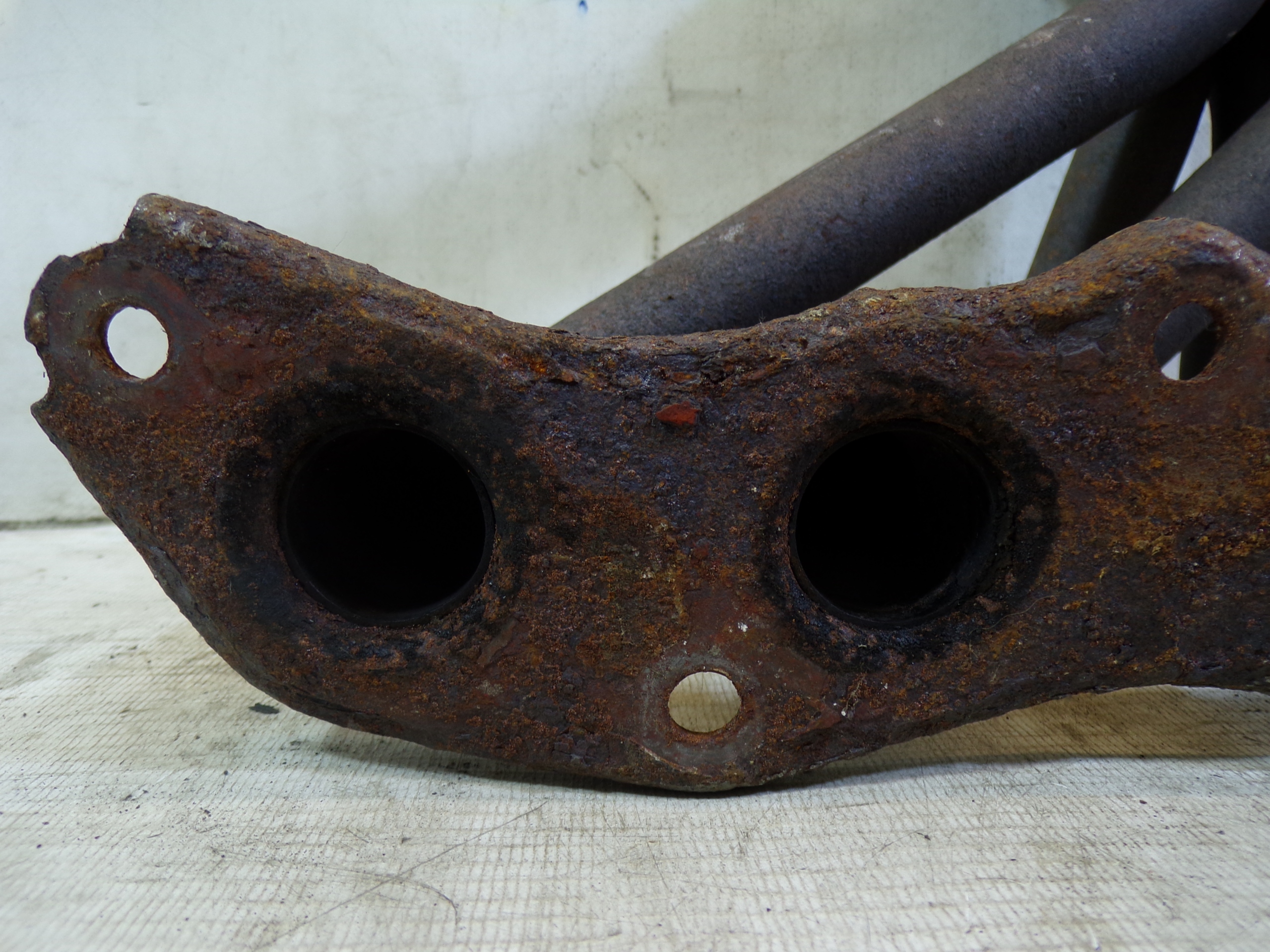 exhaust manifold TOYOTA YARIS 1.0B YARIS PIERWSZA GENERACJA