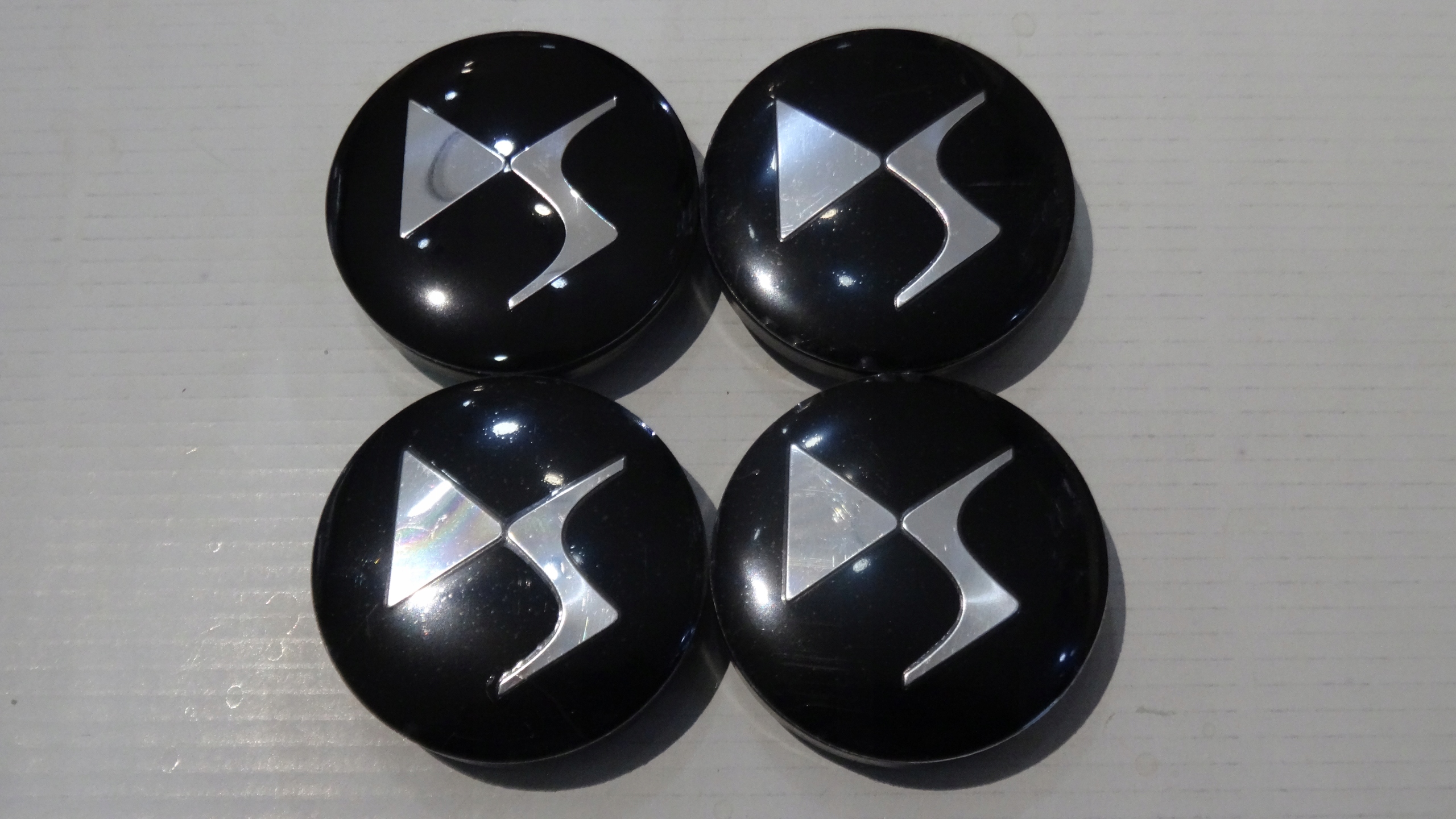 

4x Dekle dekielki emblem na felgi Citroen Ds 56 mm