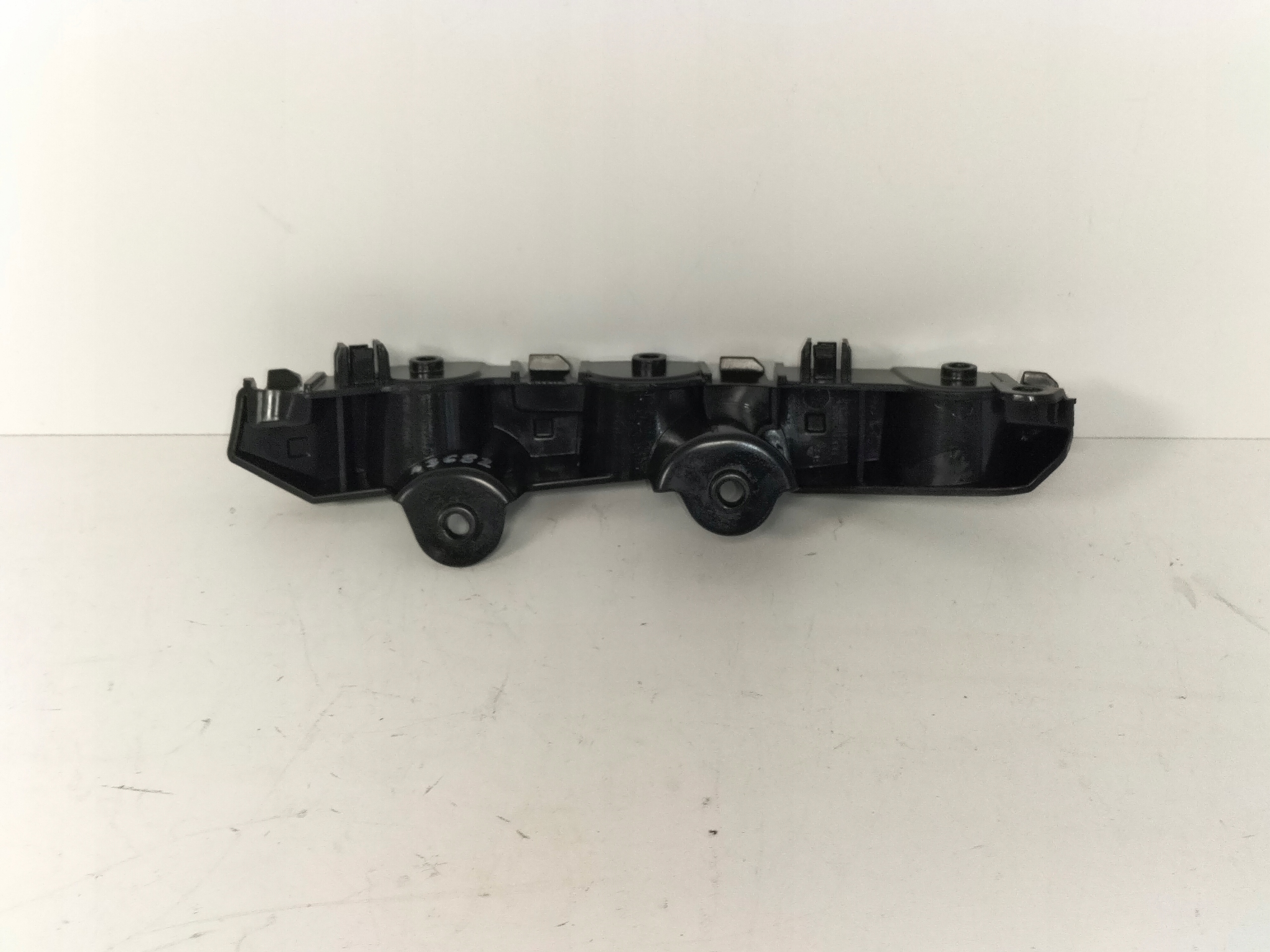 support holder of a bumper front right DACIA DUSTER II 17