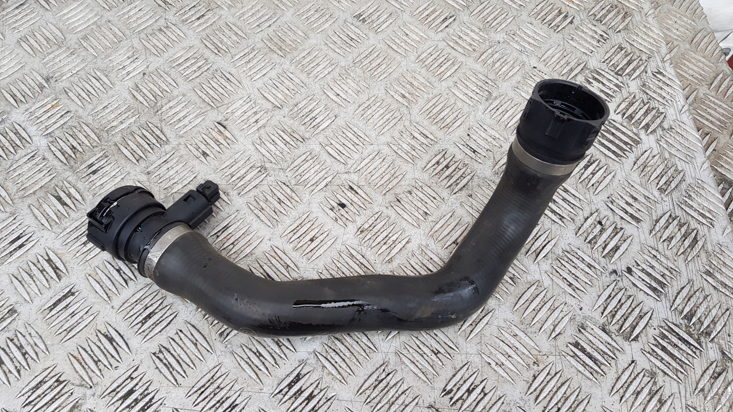BMW E46 1.9 prijenos vode hladnjaka 1436364D