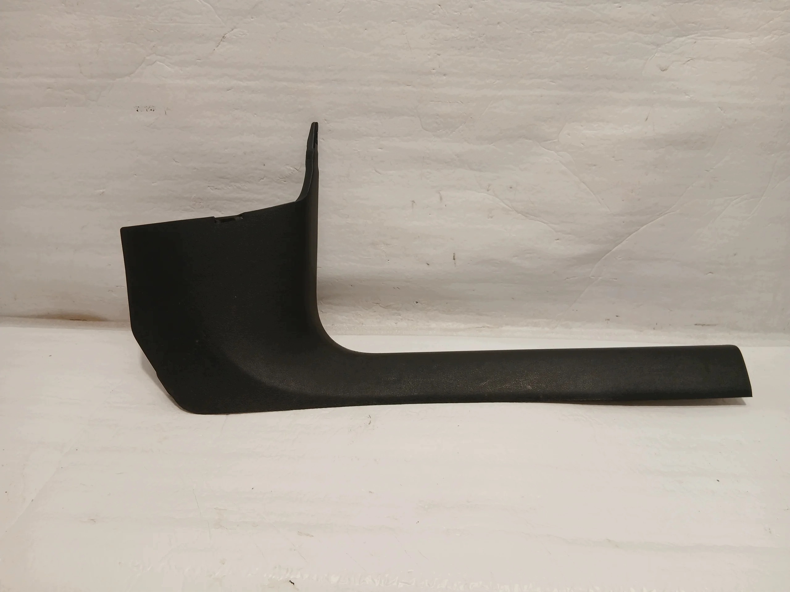 AUDI A4 B9 LIFT couverture seuil droit 8W1867272A