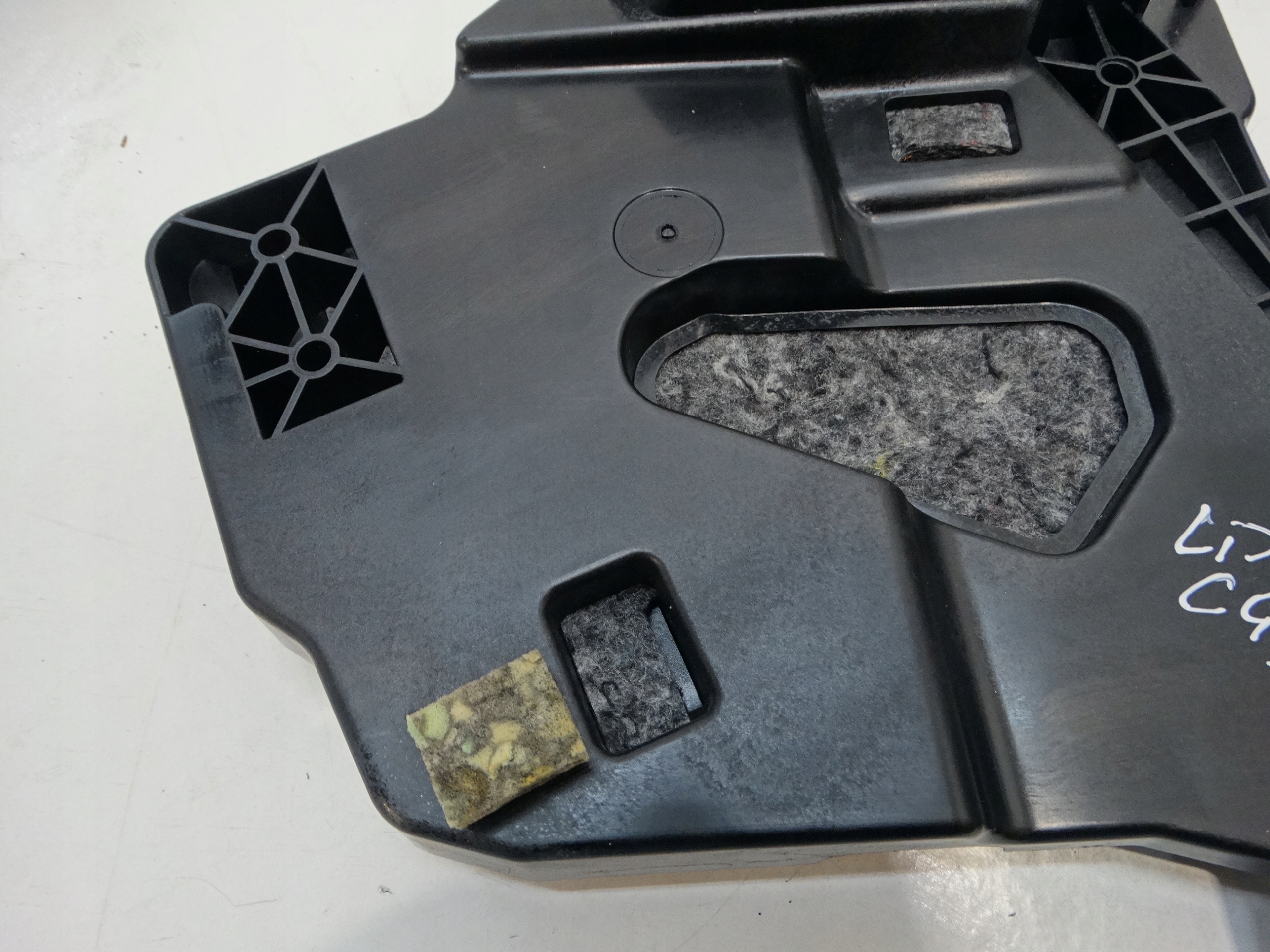 holder console handles door left front CITROEN C4 III 9830704680