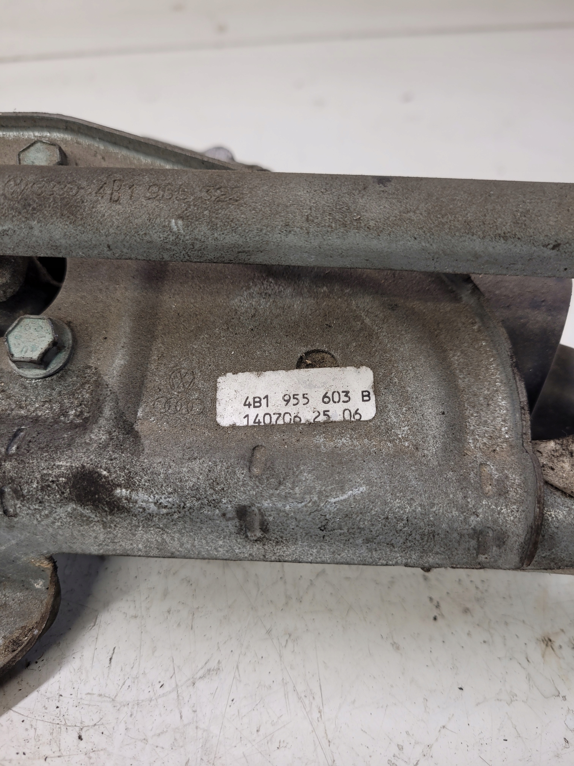 Wischergestänge AUDI A4 A6 VW 3D1955113C