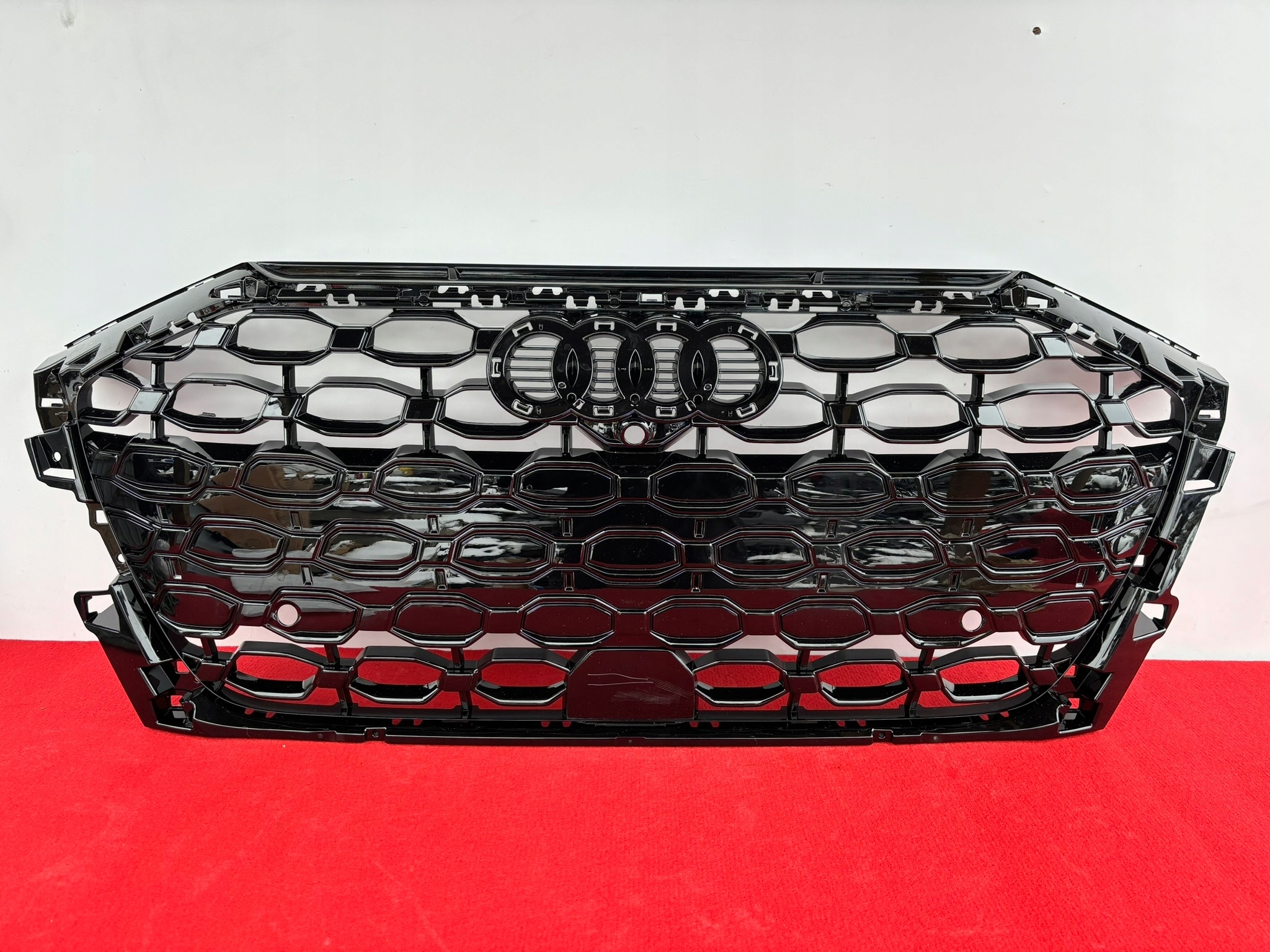 AUDI A3 RS3 8Y 20-23 ROK ATRAPA GRILL KRATKA 8Y0853651H AUD11