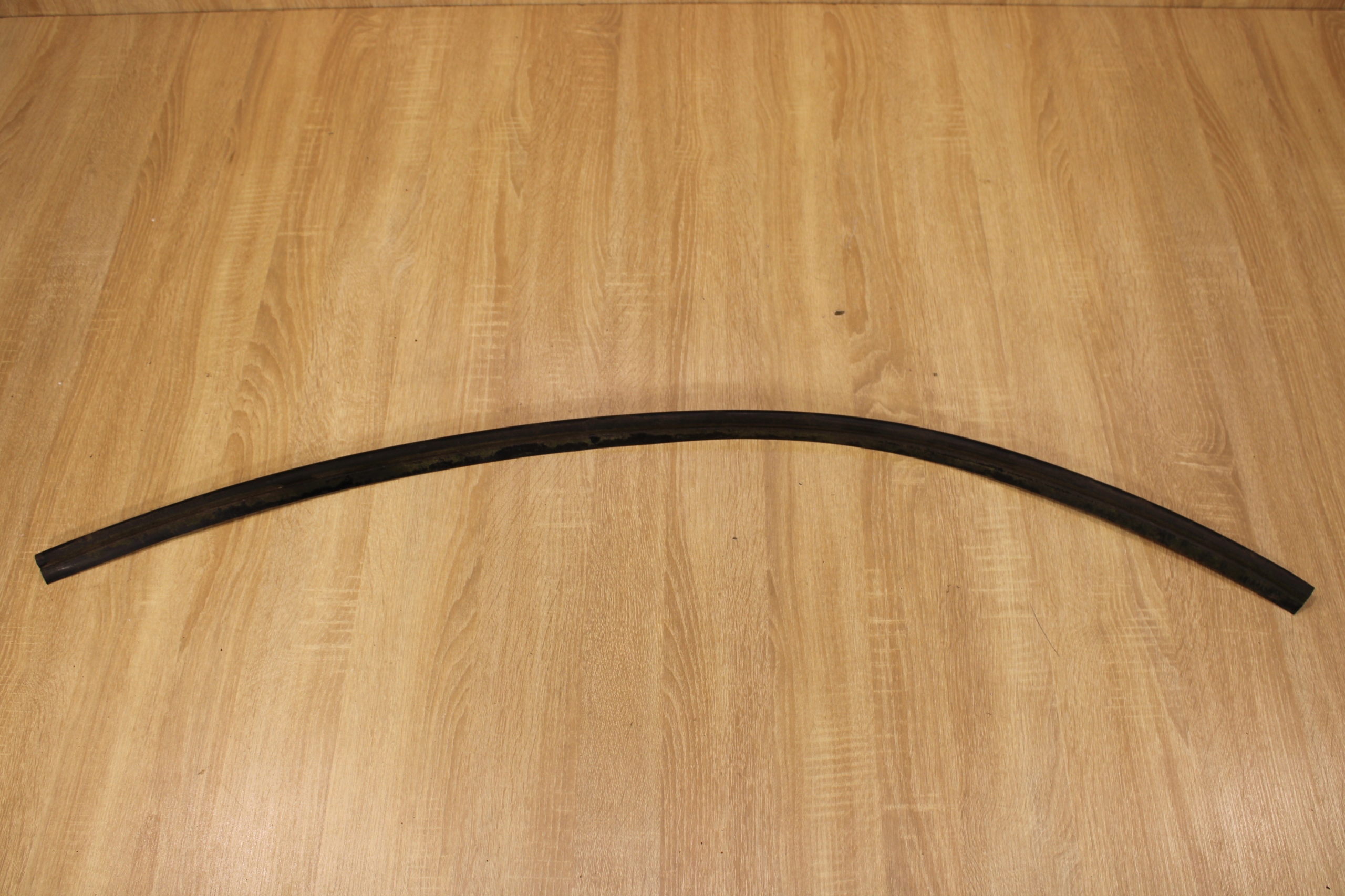 USCZELKA SZYBY TYLNEJ TYŁ MASERATI GHIBLI 13-