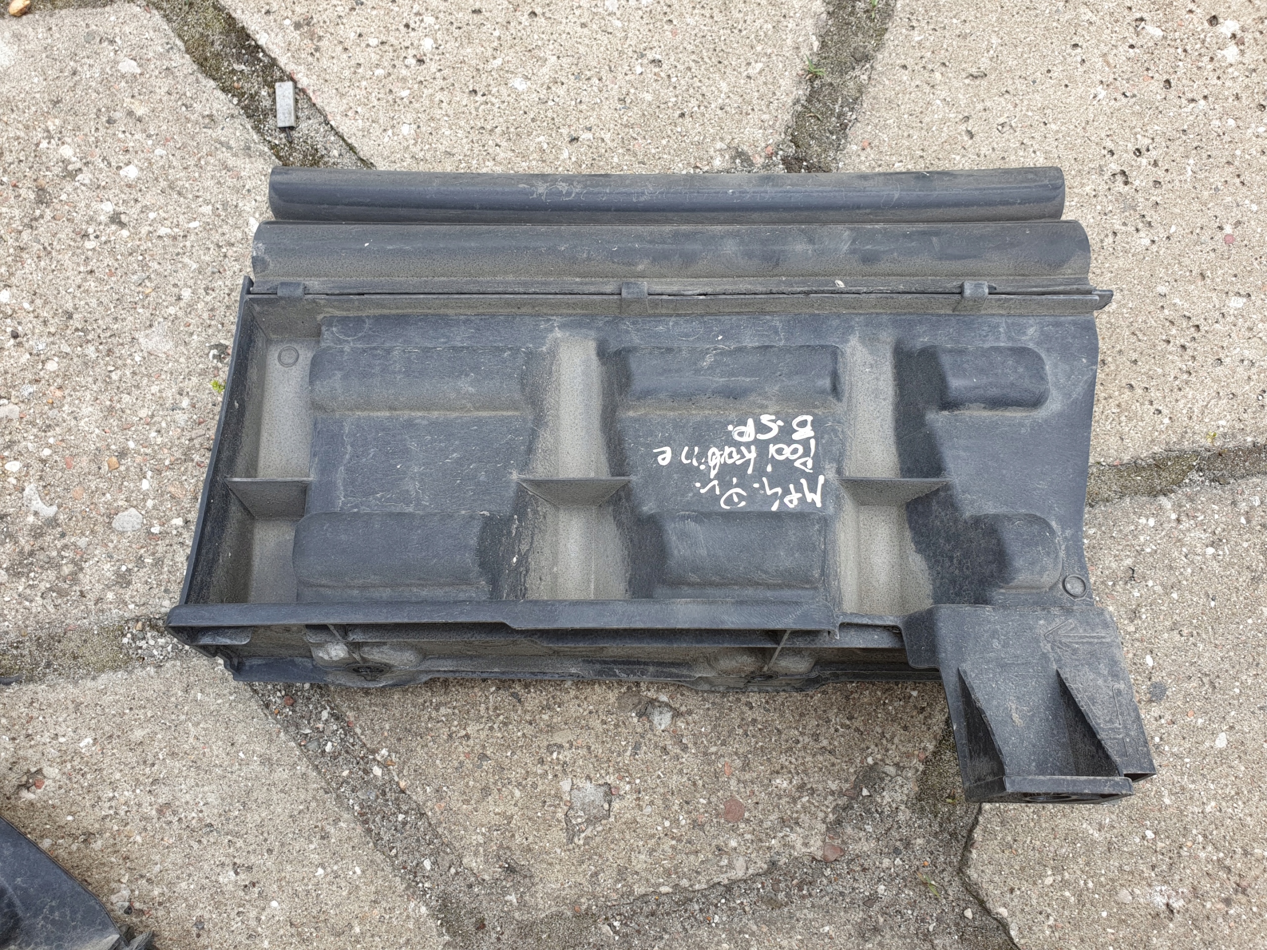 960 520 - ACTROS MP4 ЗАЩИТА ДВИГАТЕЛЯ ВЕНТИЛЯТОРА ЗВУКОИЗОЛЯЦИЯ