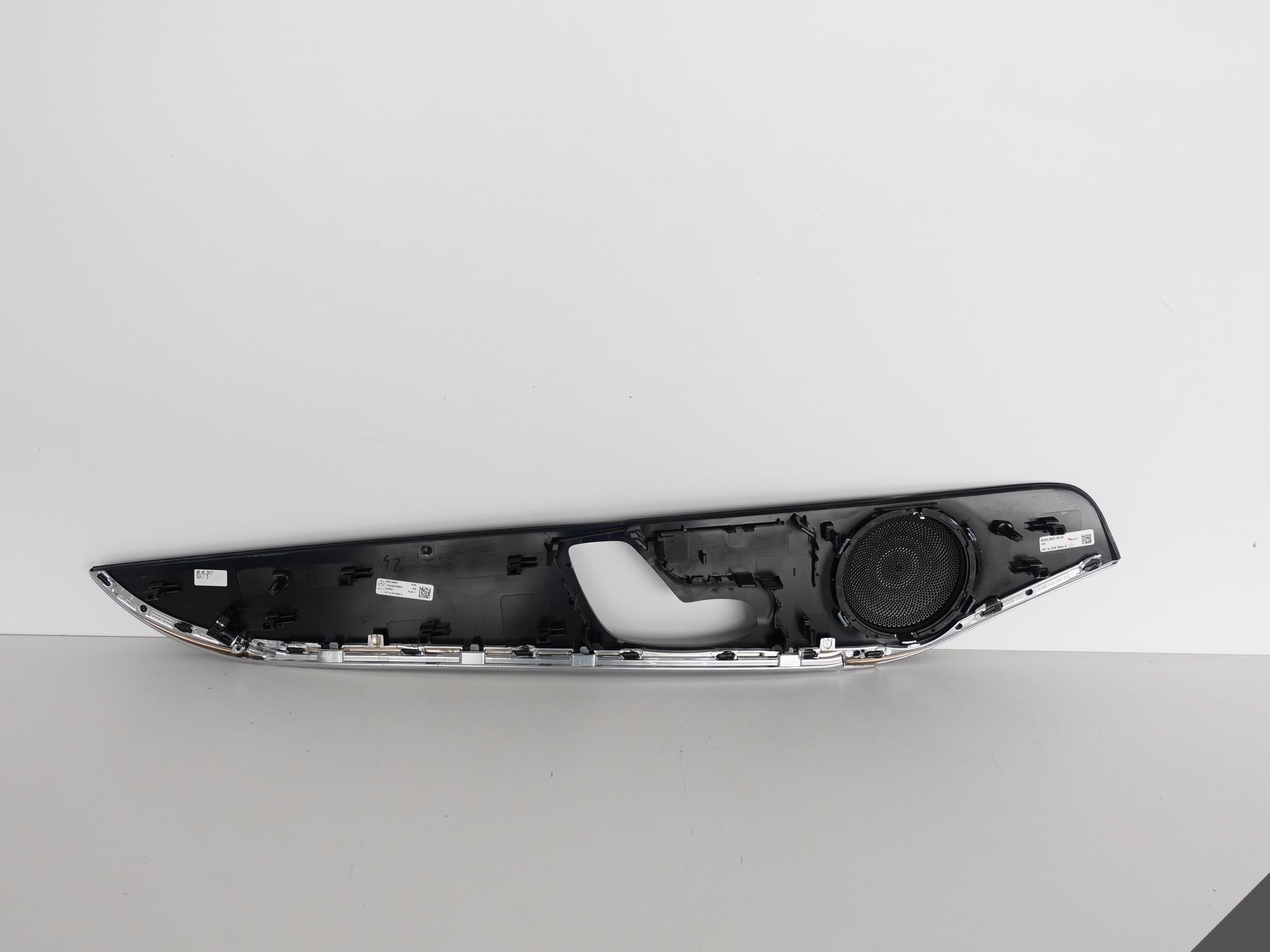 MERCEDES GLC 253 lišta DEKOR PANEL pravá předek