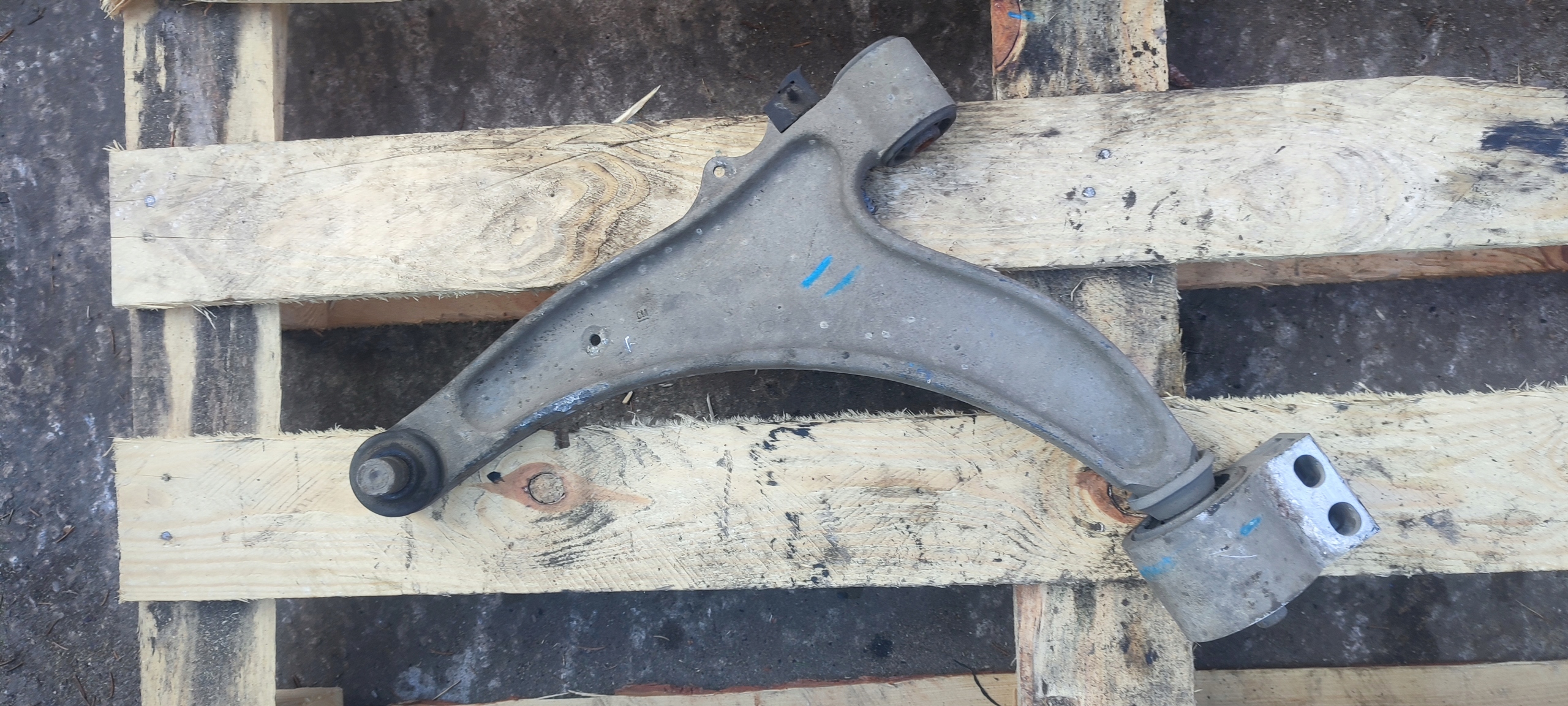arm left front left front OPEL INSIGNIA A