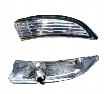 

Fiesta MK7 Lift Kierunkowskaz Lusterka Prawy