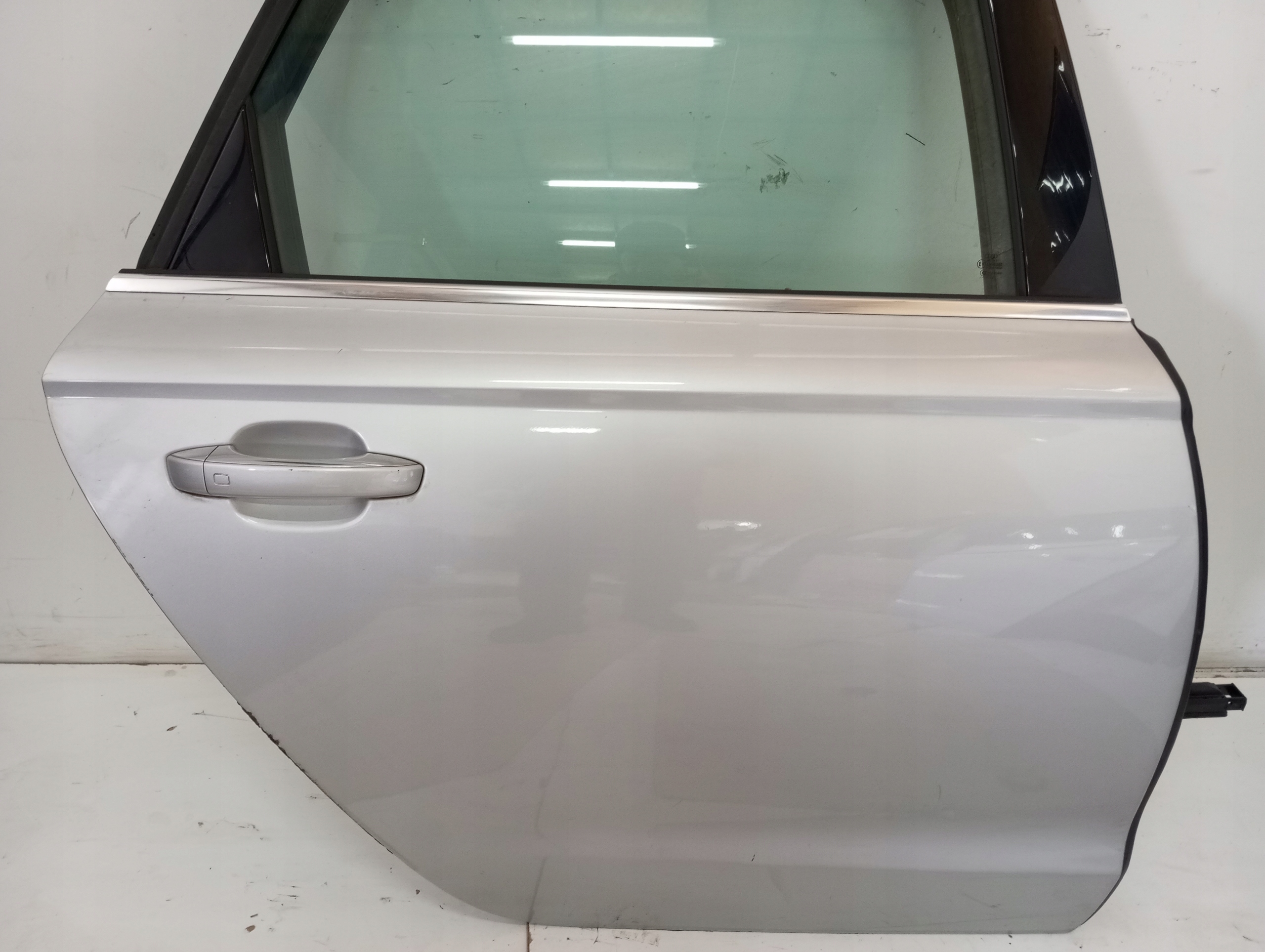 door Audi A6 4G9 12R KOMBI right rear.