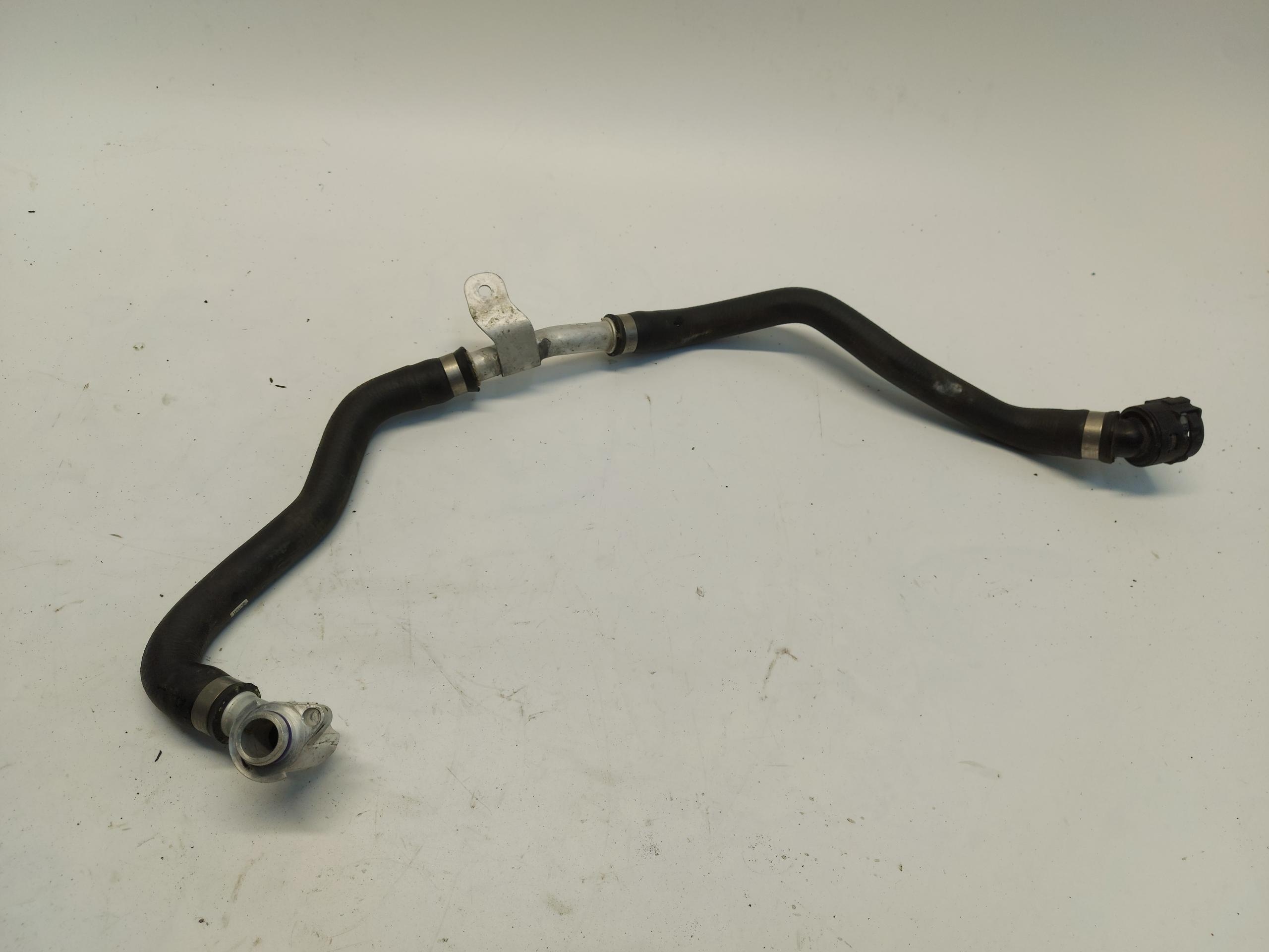 BMW G30 530E cijev prijenos vode 16269713