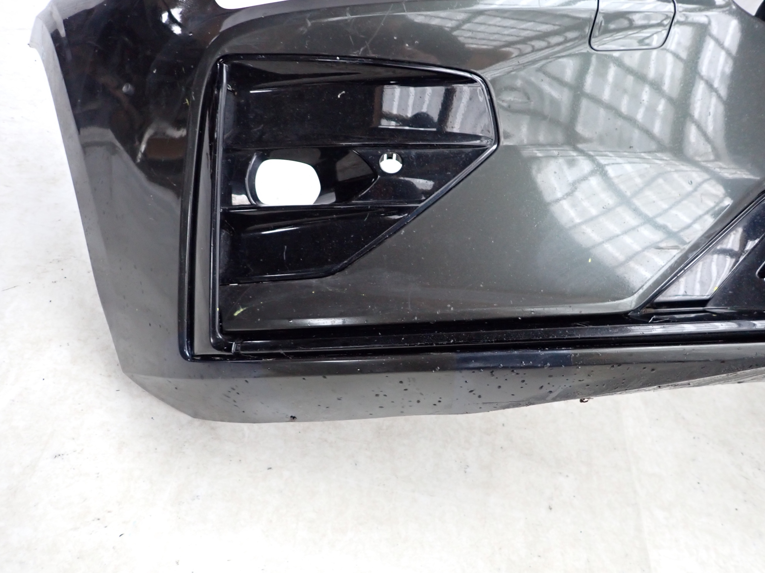 VOLVO V60 II 2 R-design 18- bumper front front PDC SPR 31690530