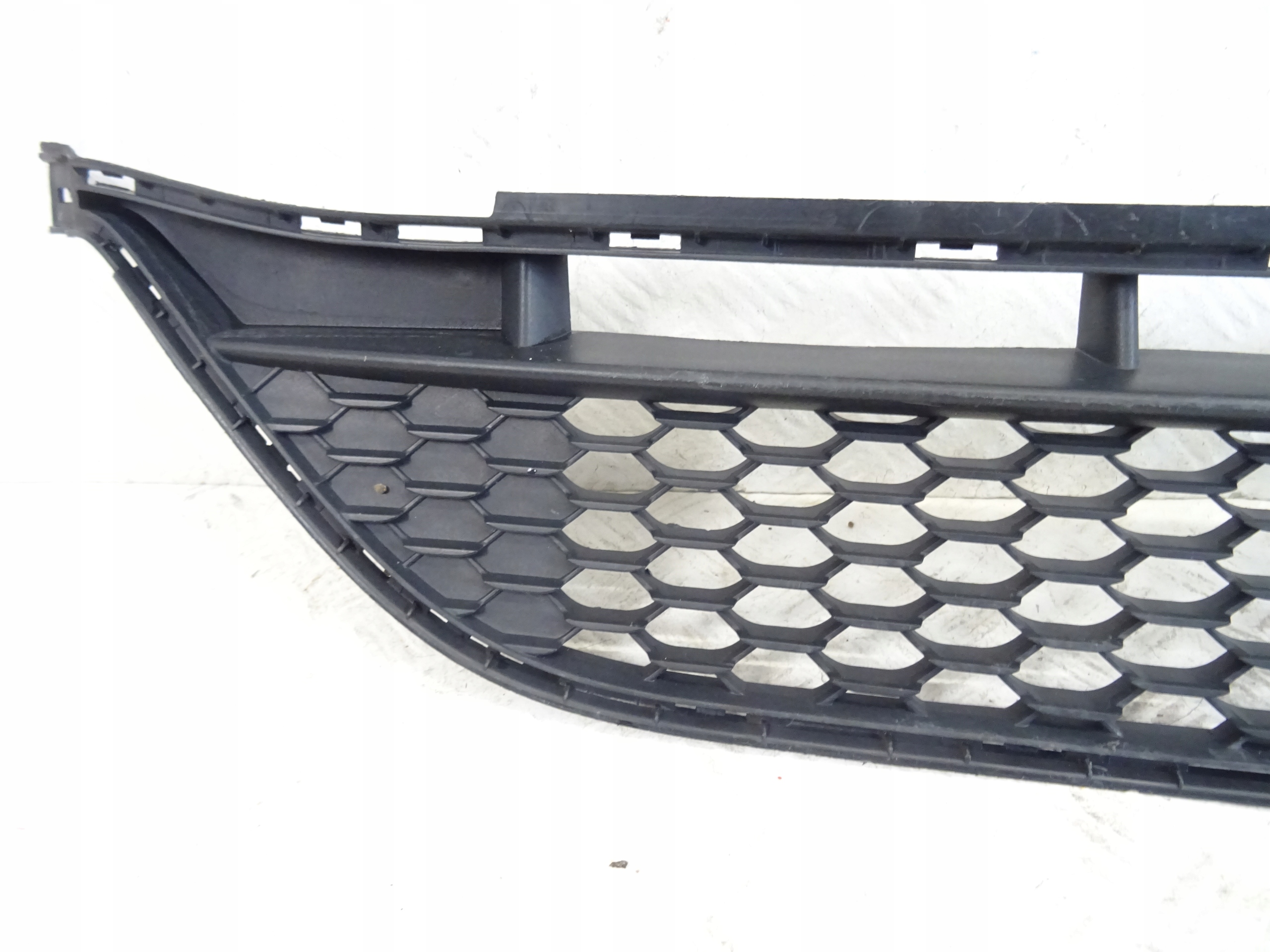 grid of a bumper front front central MERCEDES A-KLASA W177 AMG